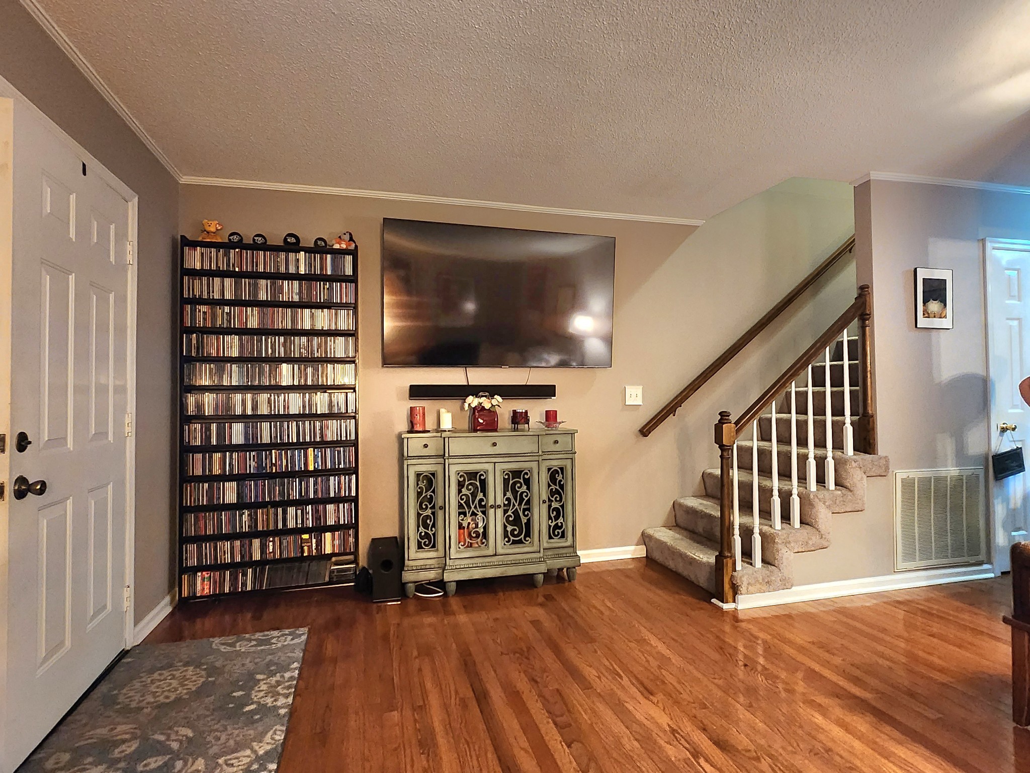 201 Blue Lake Dr Unit: B