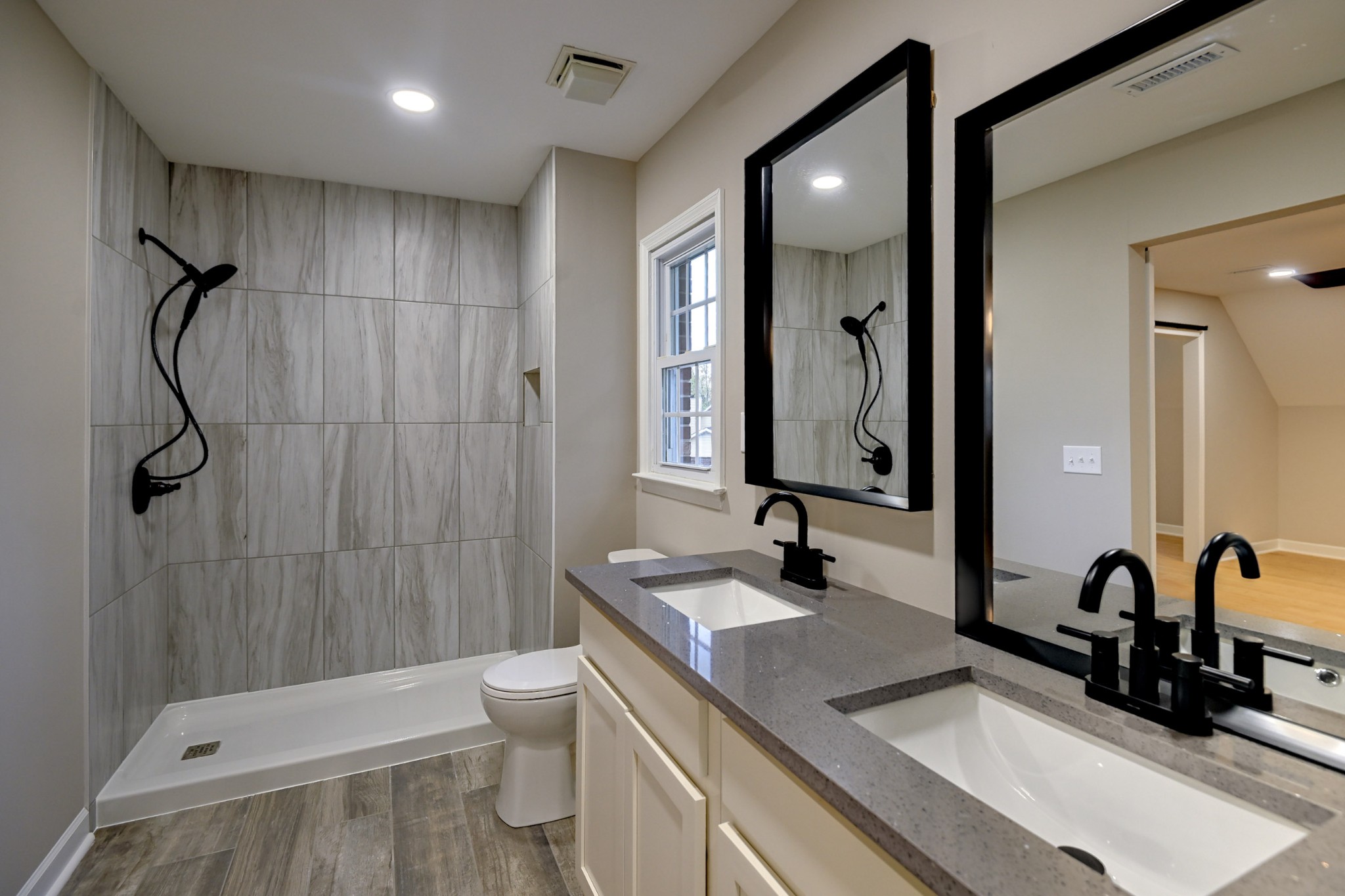 1808 Hidden Ridge Cir