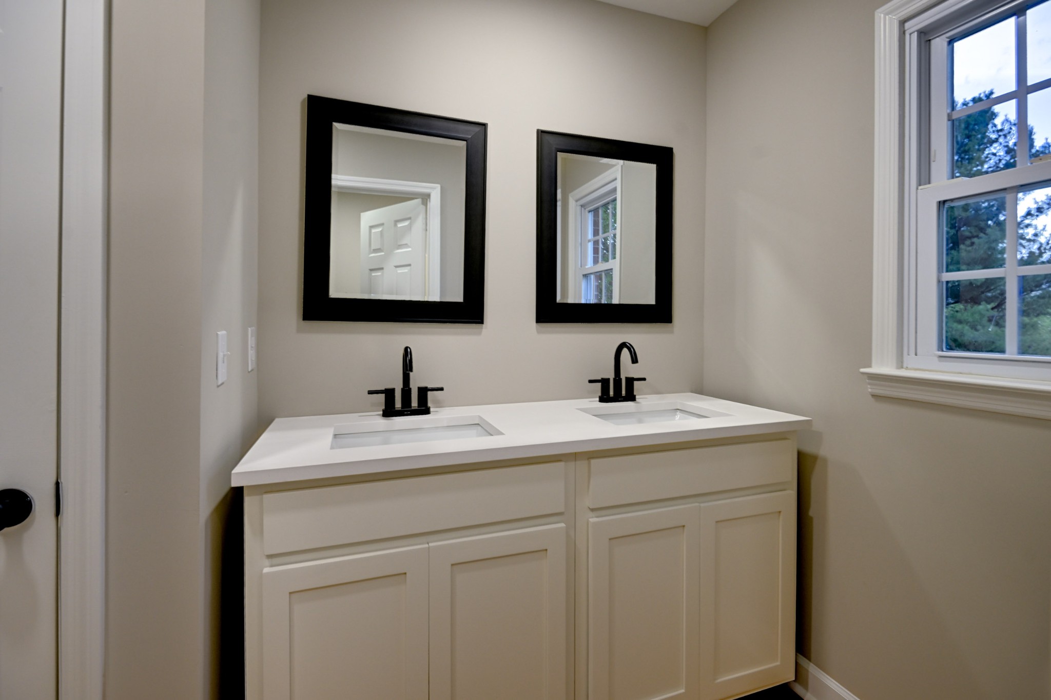 1808 Hidden Ridge Cir