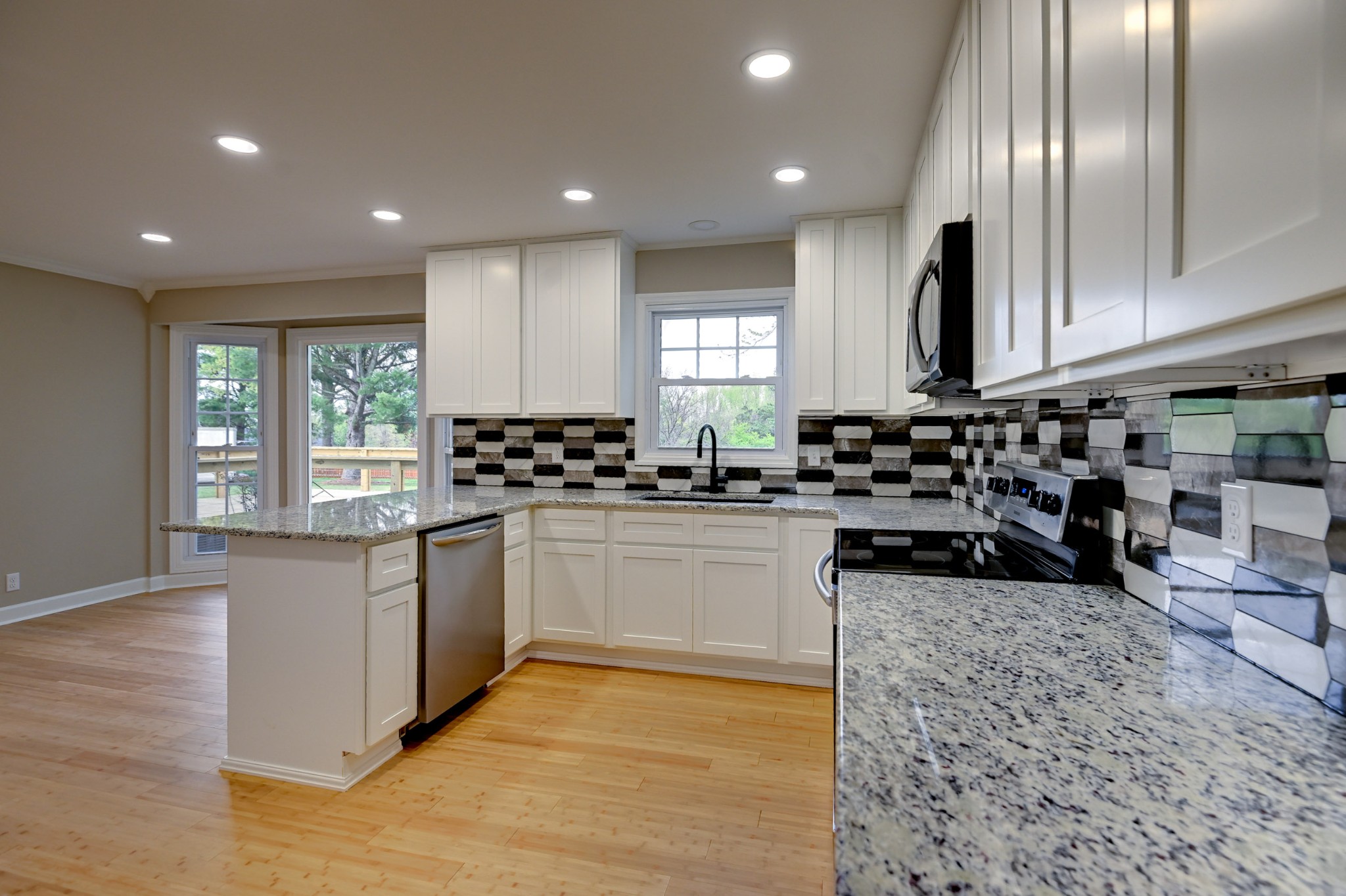 1808 Hidden Ridge Cir
