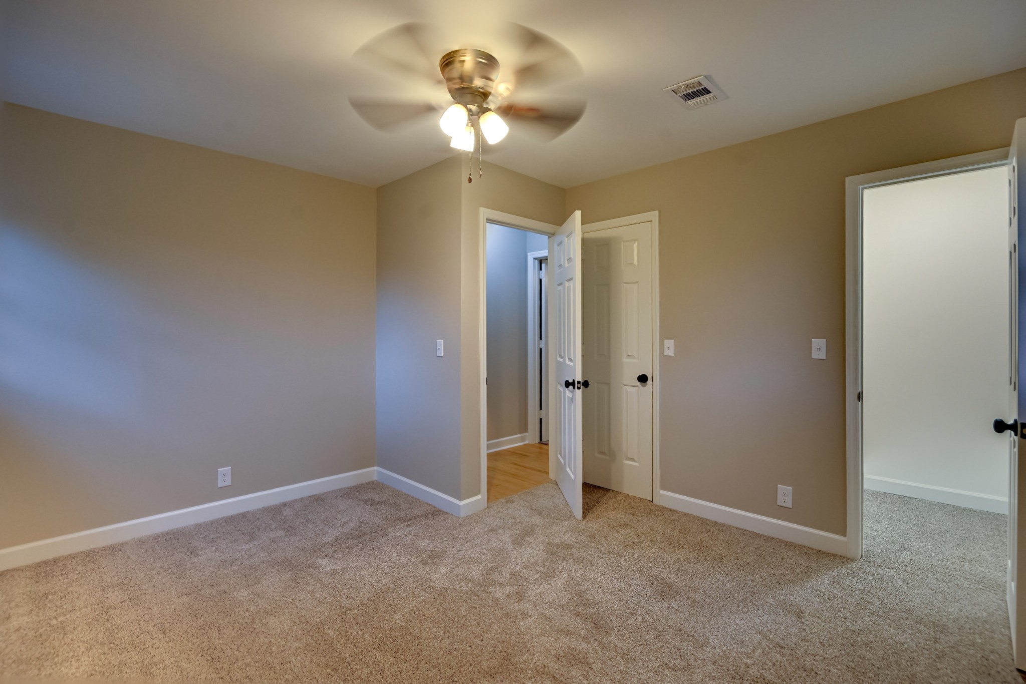 1808 Hidden Ridge Cir
