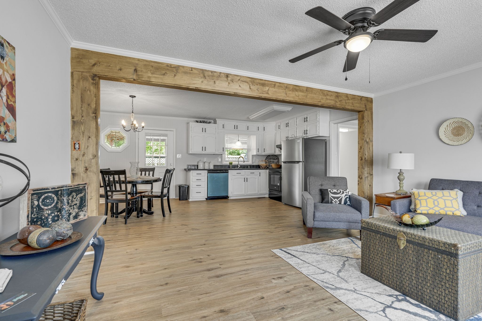 106 Swann Ave