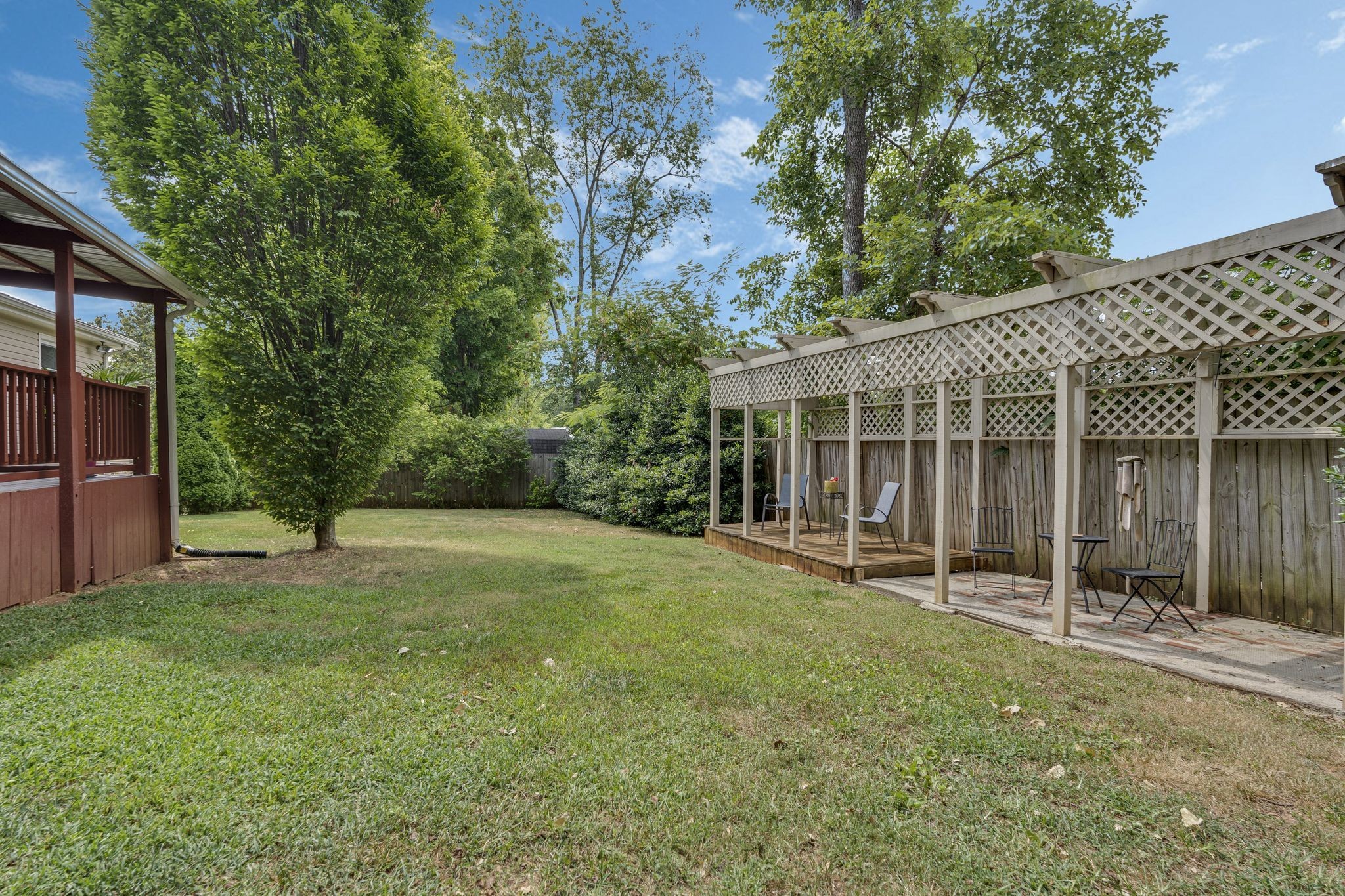 106 Swann Ave