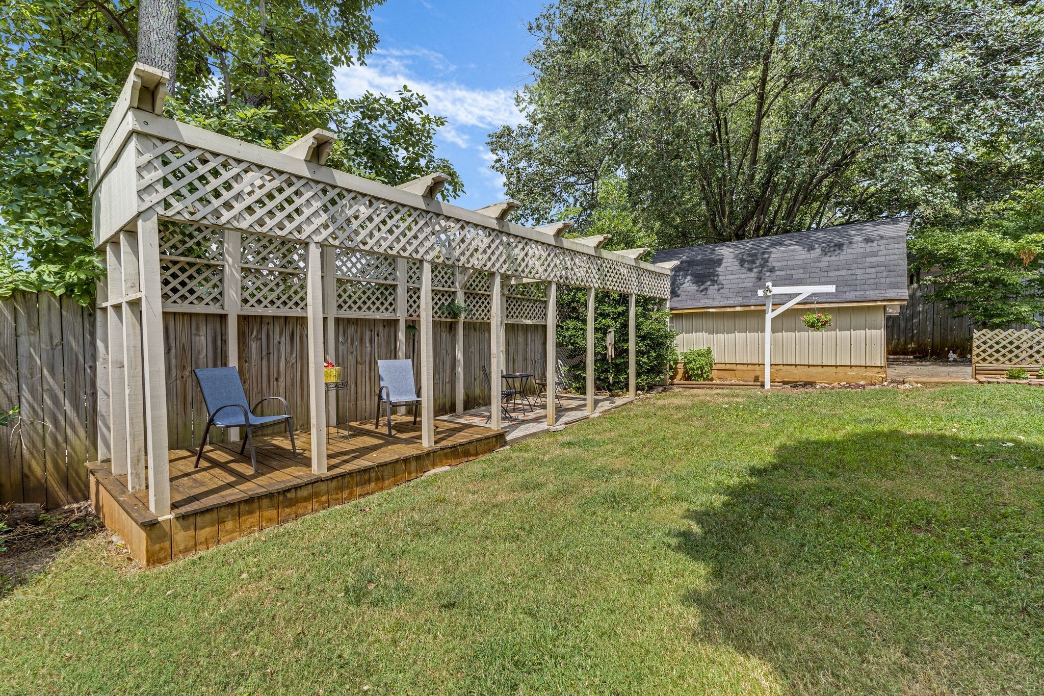 106 Swann Ave