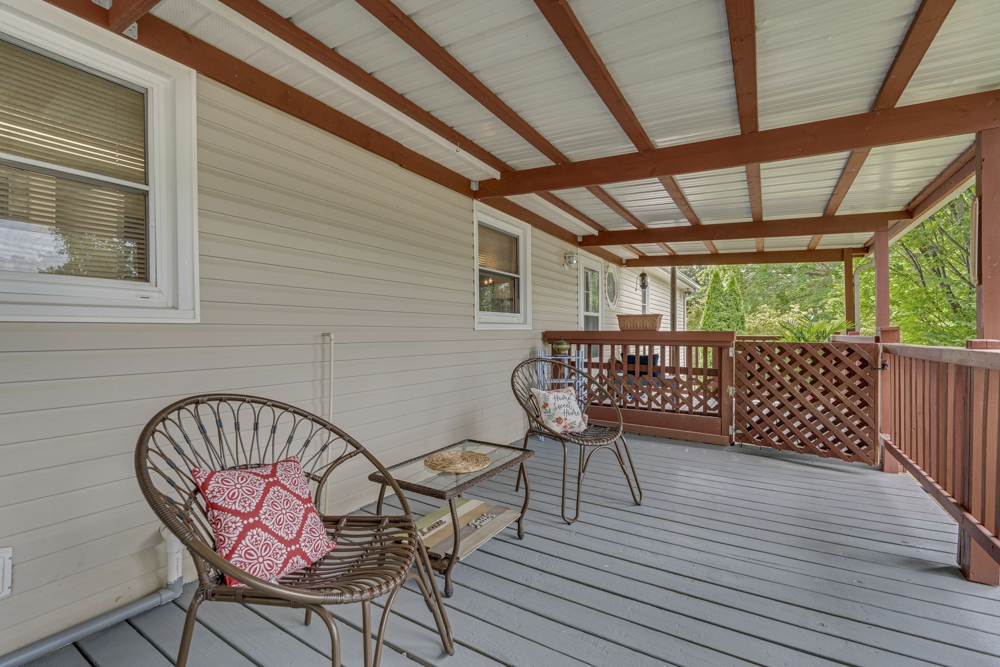106 Swann Ave