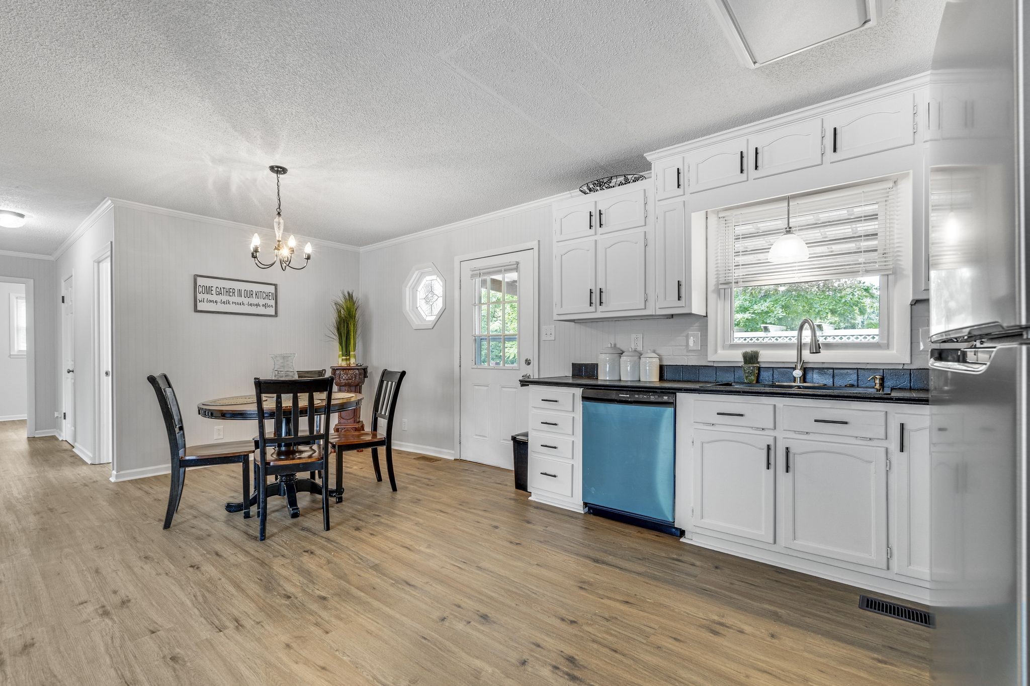 106 Swann Ave