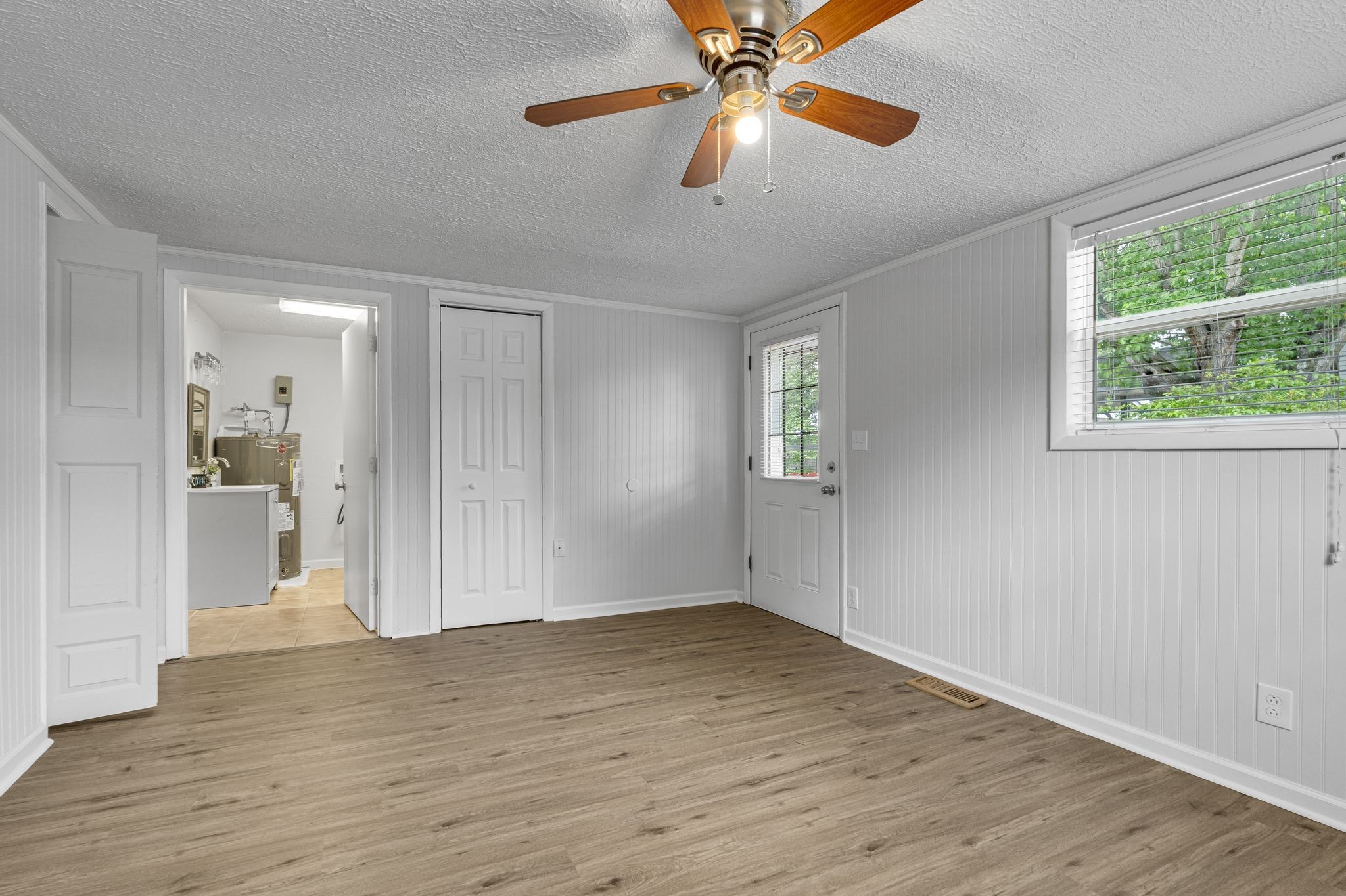 106 Swann Ave