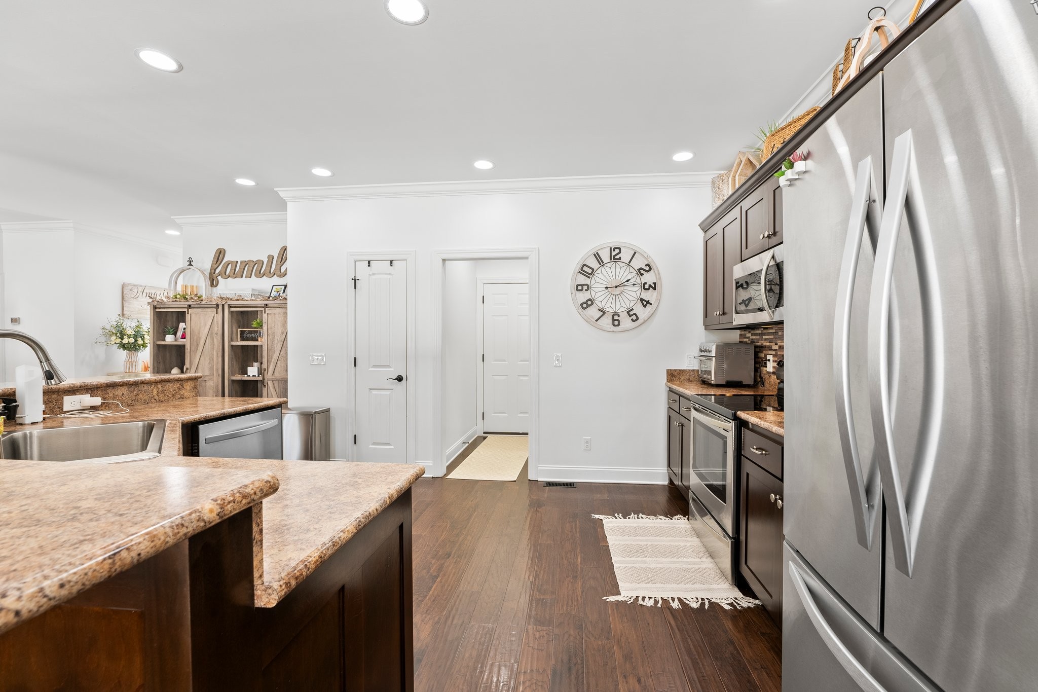 228 WILLIAMSBURG CIRCLE