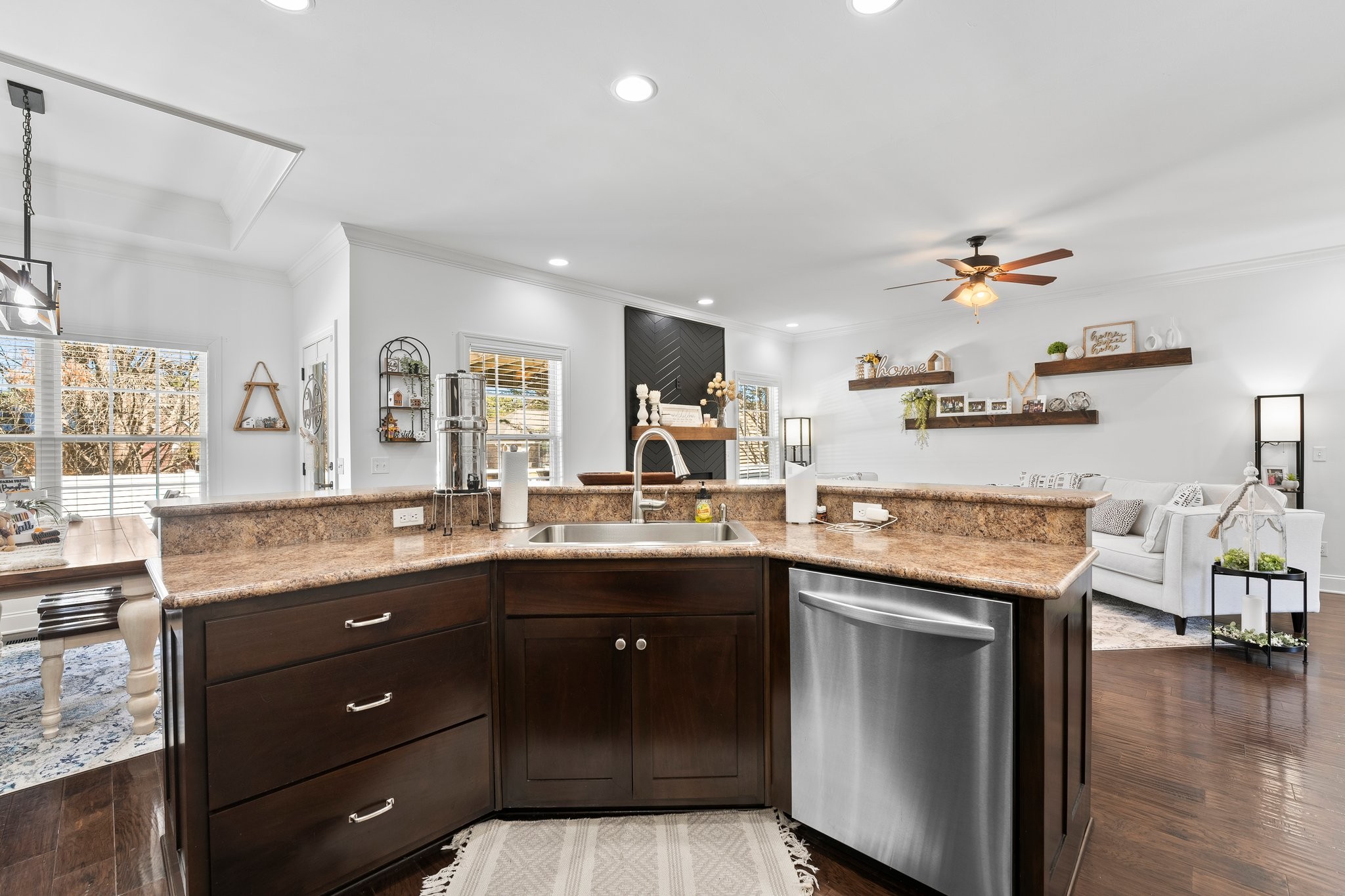 228 WILLIAMSBURG CIRCLE