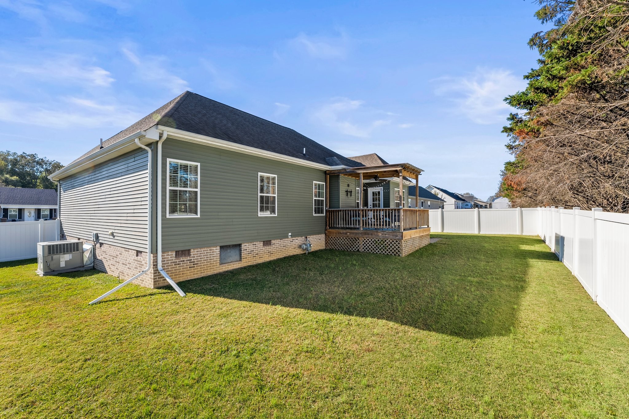 228 WILLIAMSBURG CIRCLE
