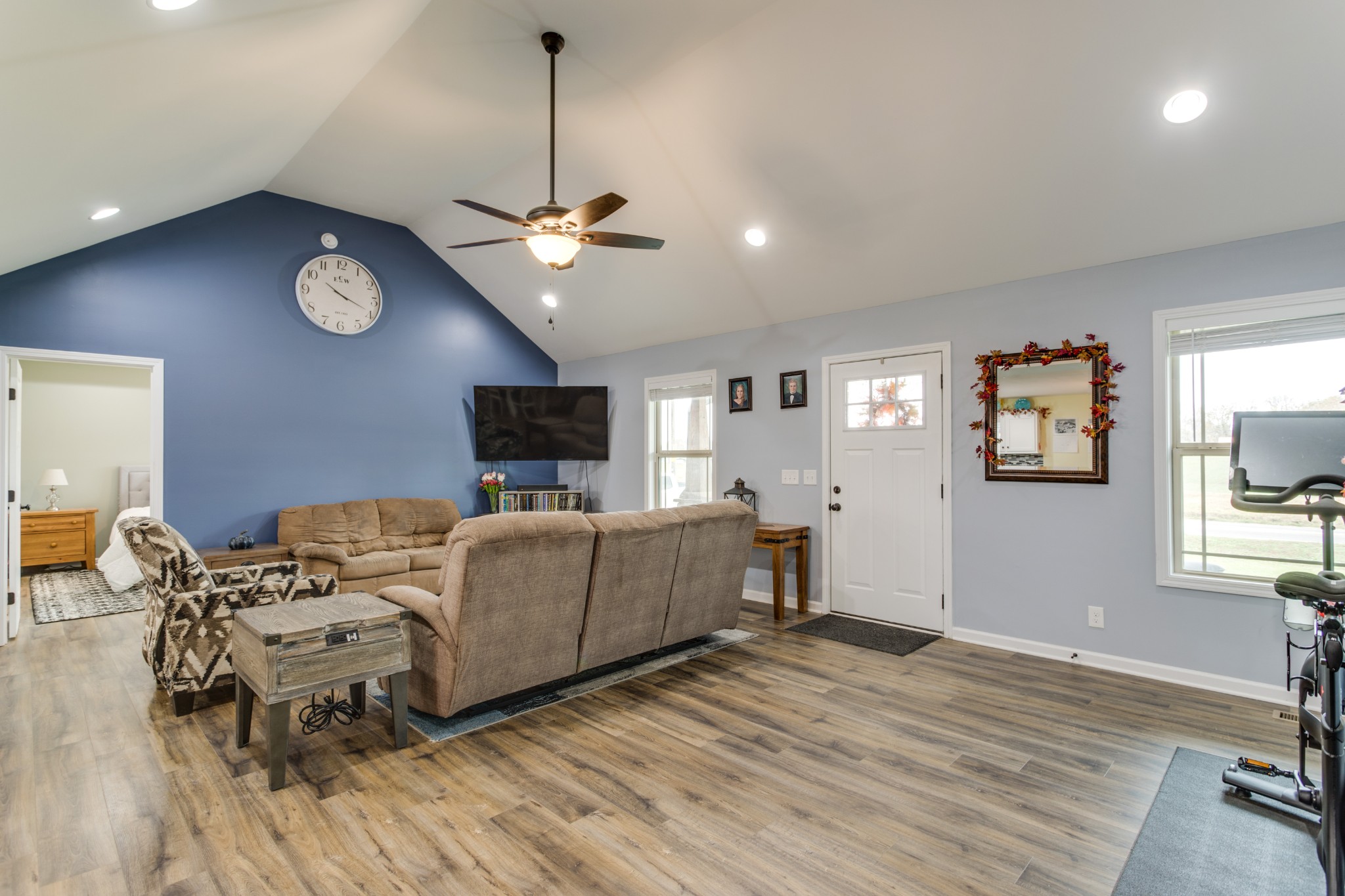 8566 Fredonia Rd