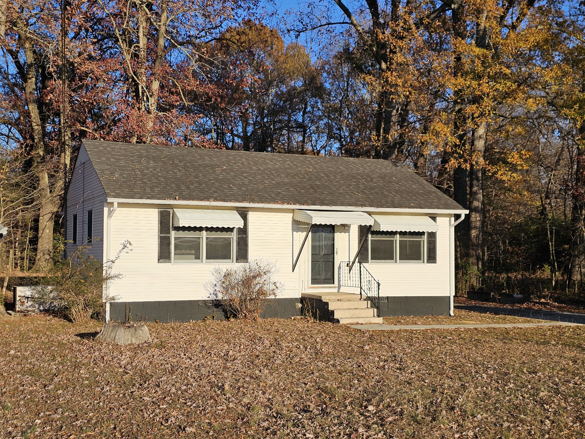 303 Cornish St