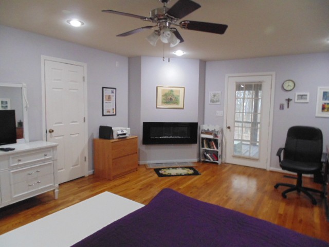909 N Bluff Cir