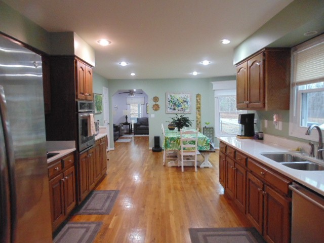 909 N Bluff Cir