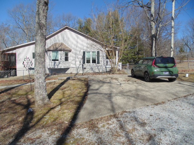 909 N Bluff Cir