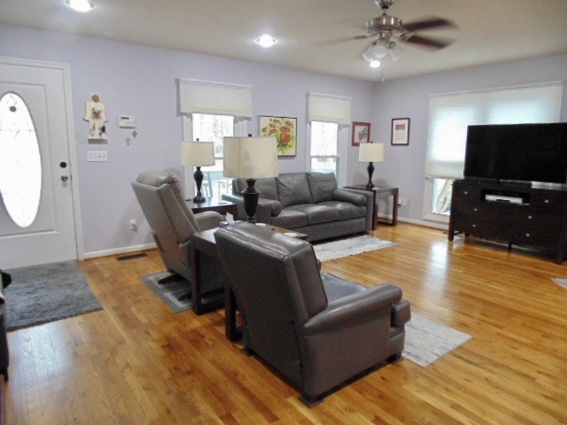 909 N Bluff Cir