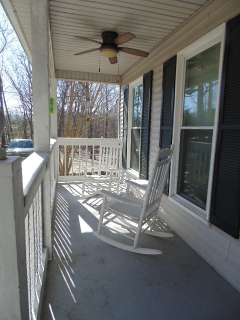 909 N Bluff Cir