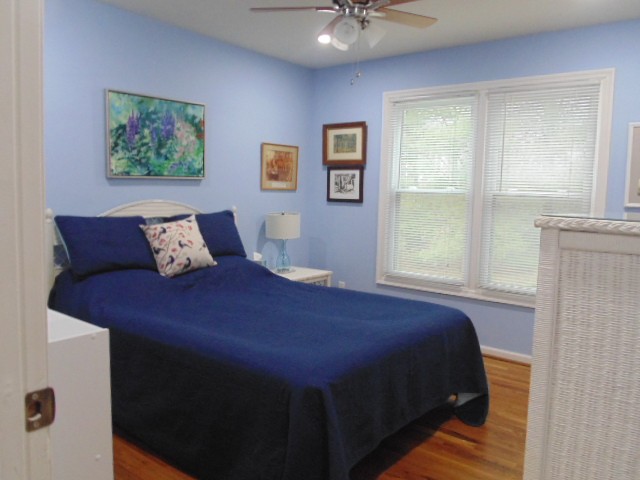 909 N Bluff Cir