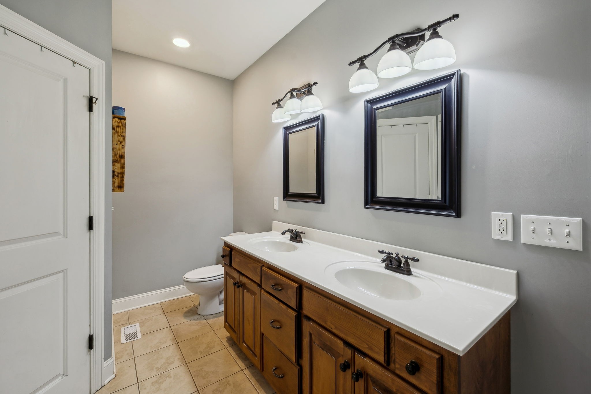 302 Settlers Trce
