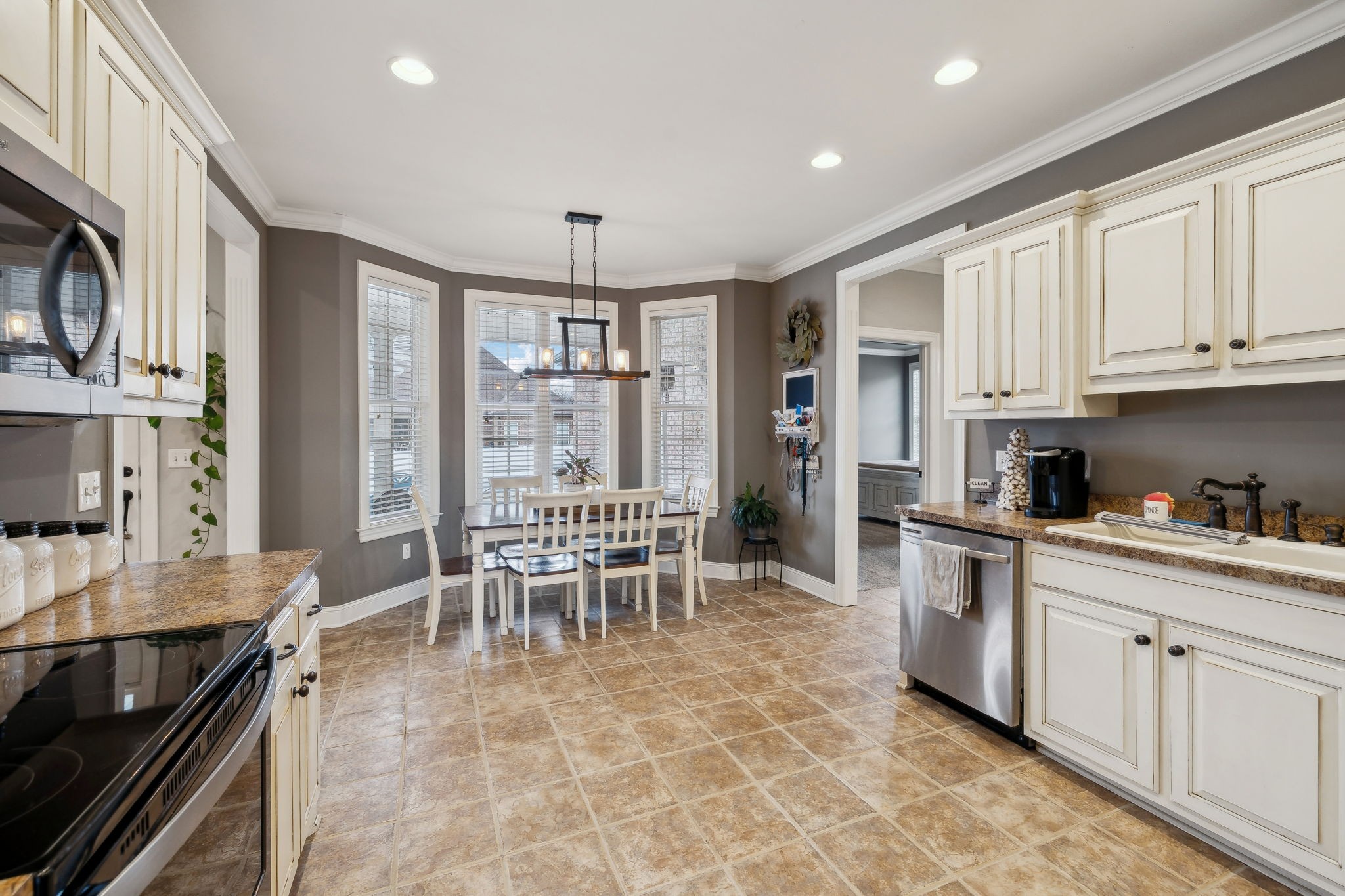 302 Settlers Trce