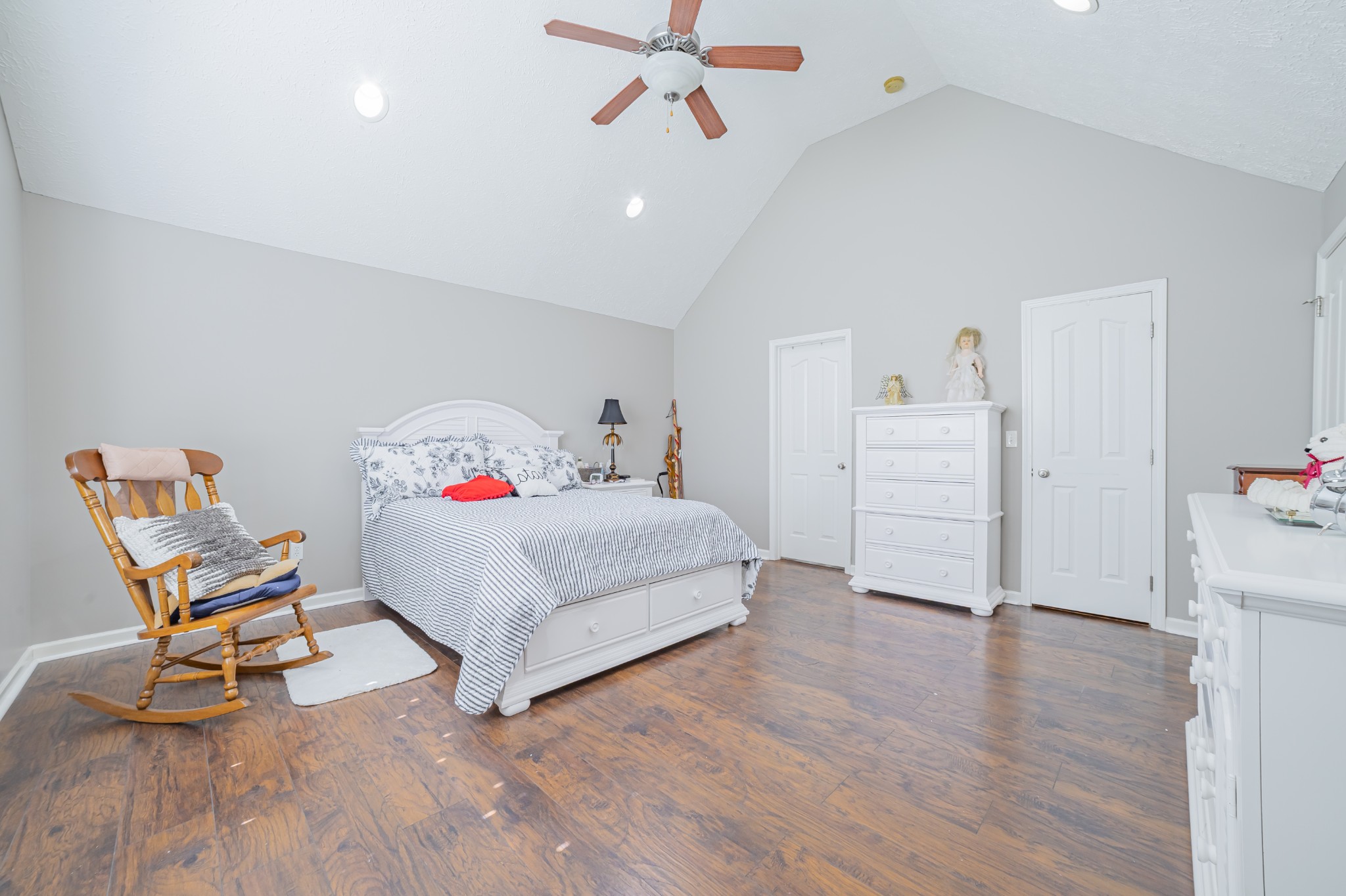 306 Riddle Rd