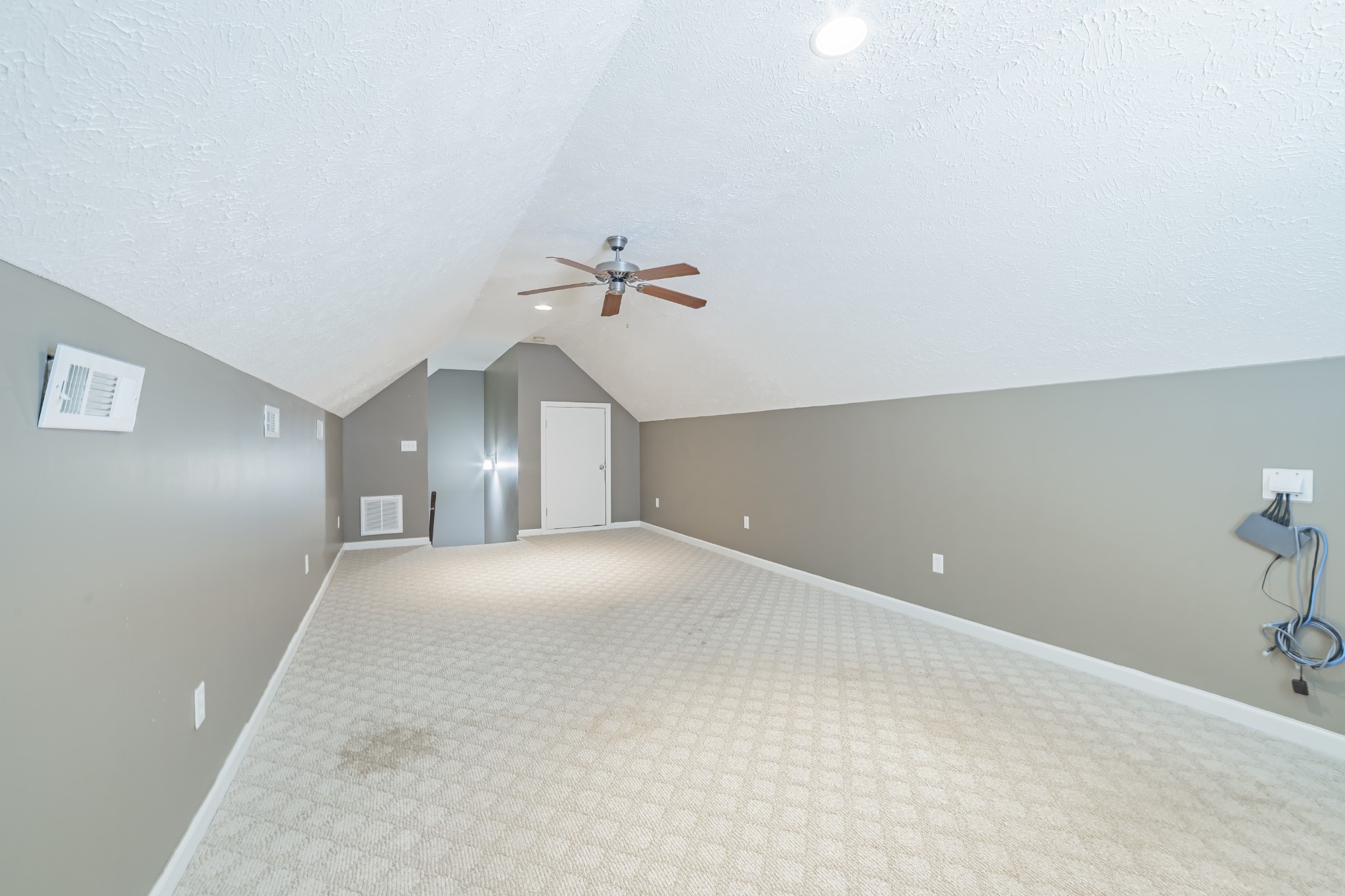306 Riddle Rd
