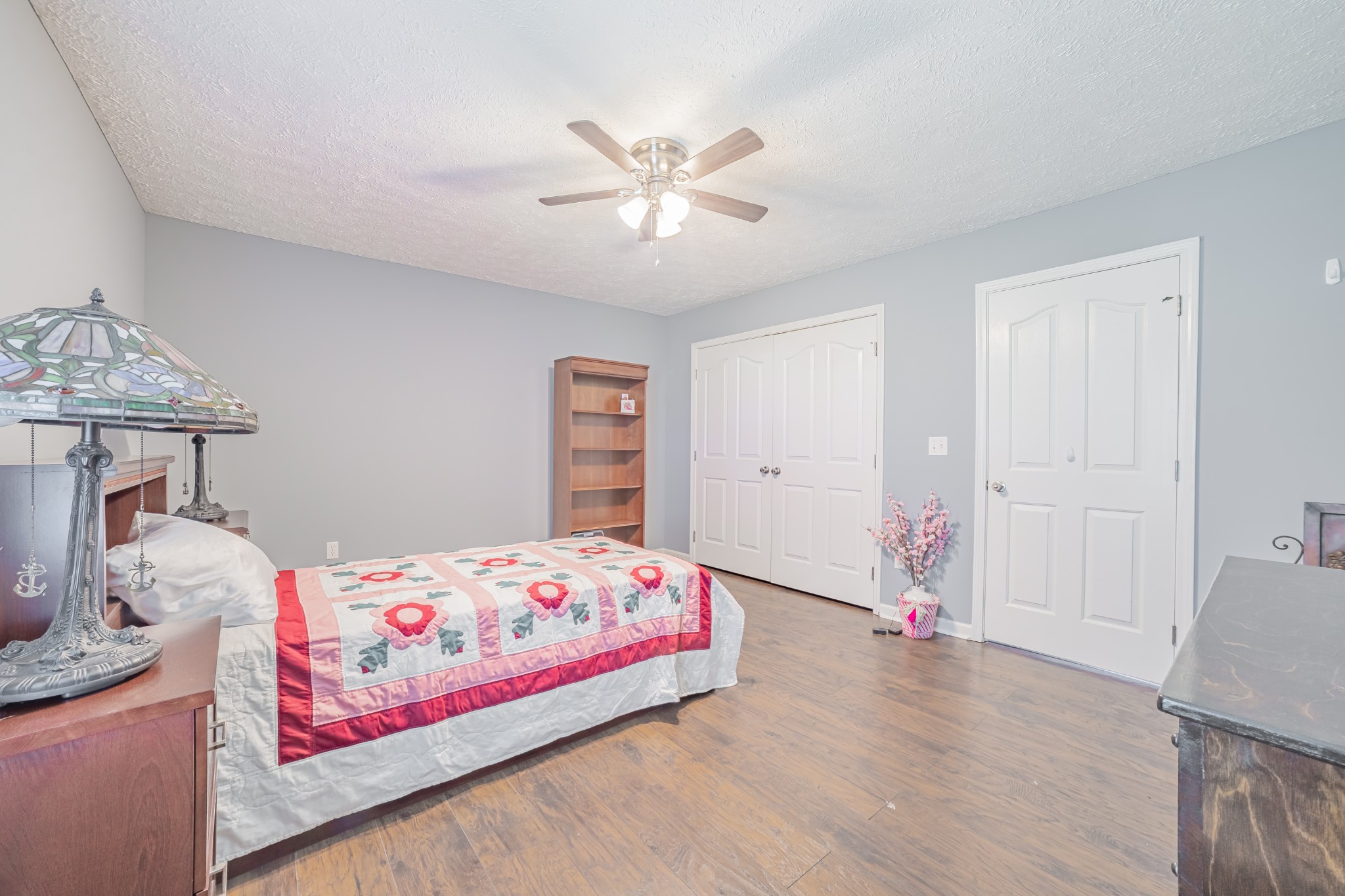 306 Riddle Rd