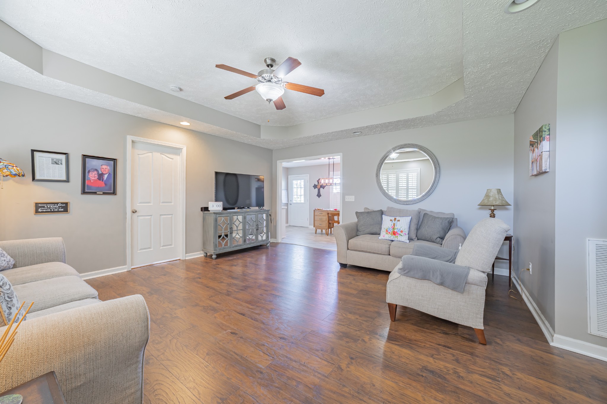 306 Riddle Rd