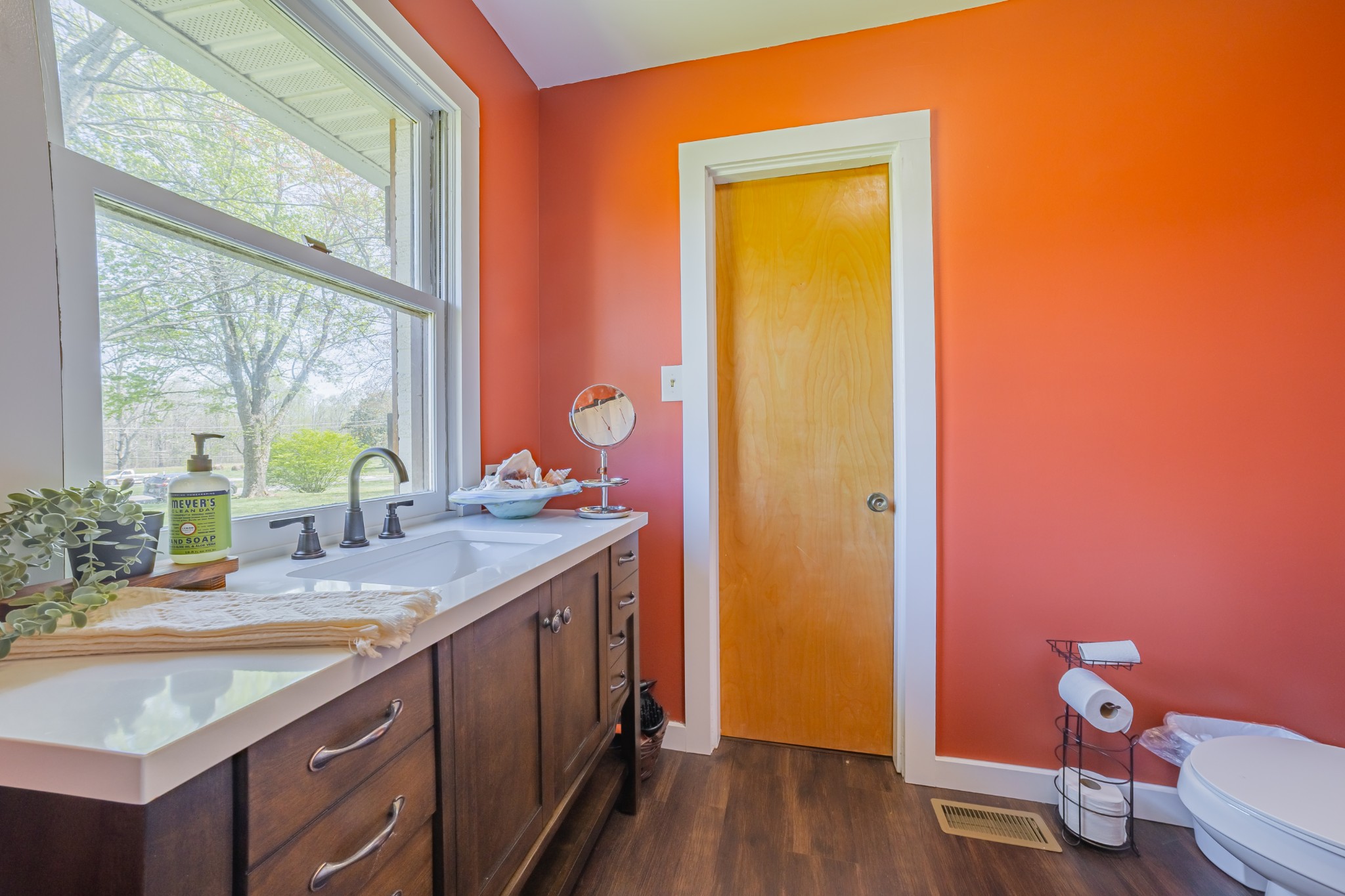 15 N Trussell Rd