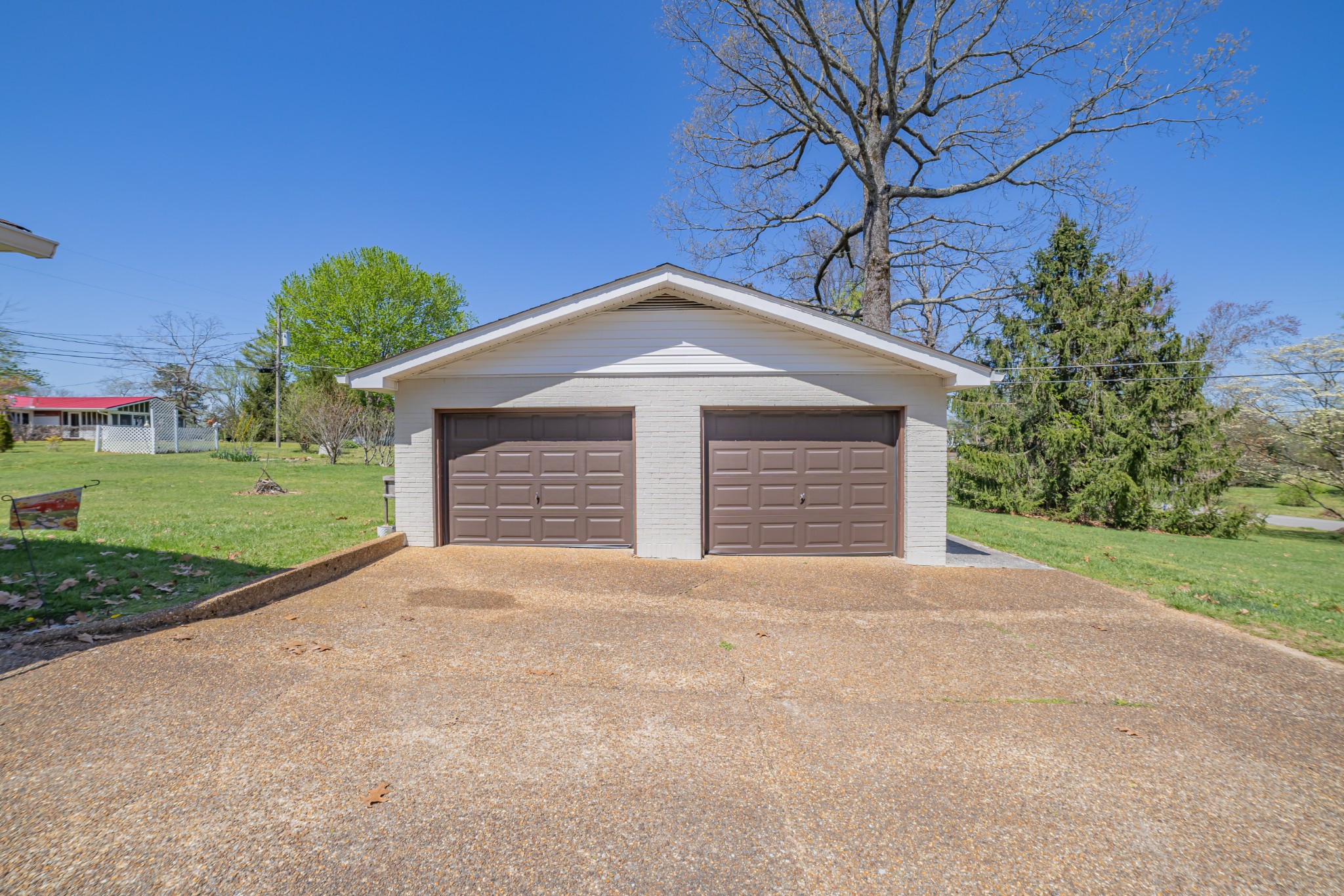 15 N Trussell Rd