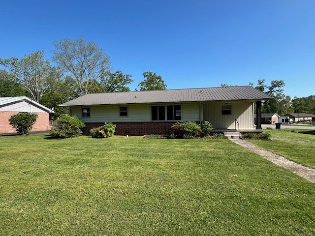 1223 Oak Dr