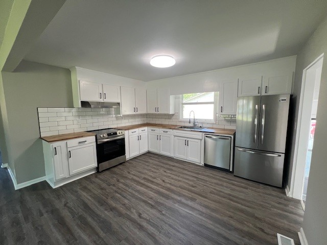 1223 Oak Dr