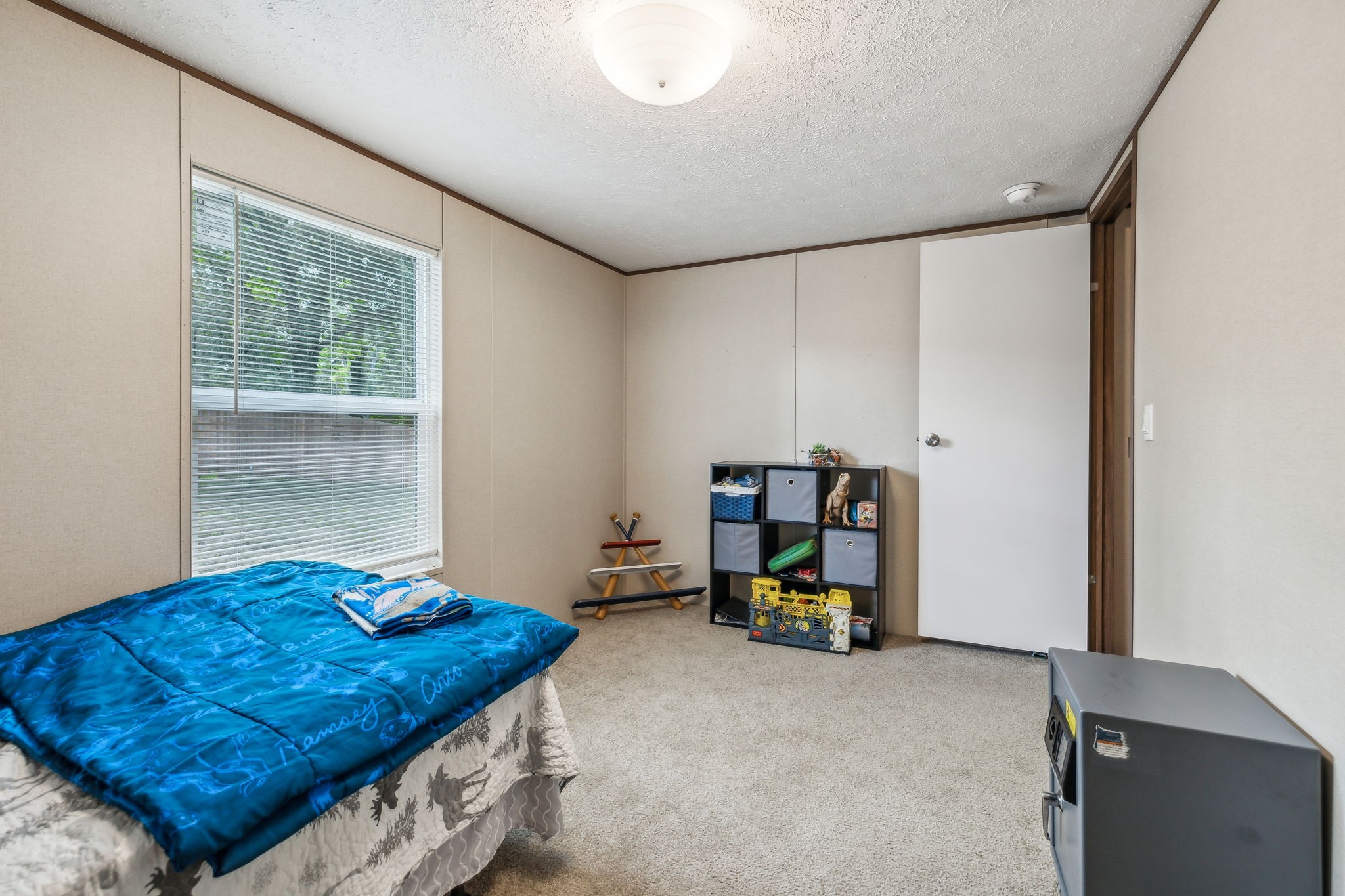 708 Hooper Rd