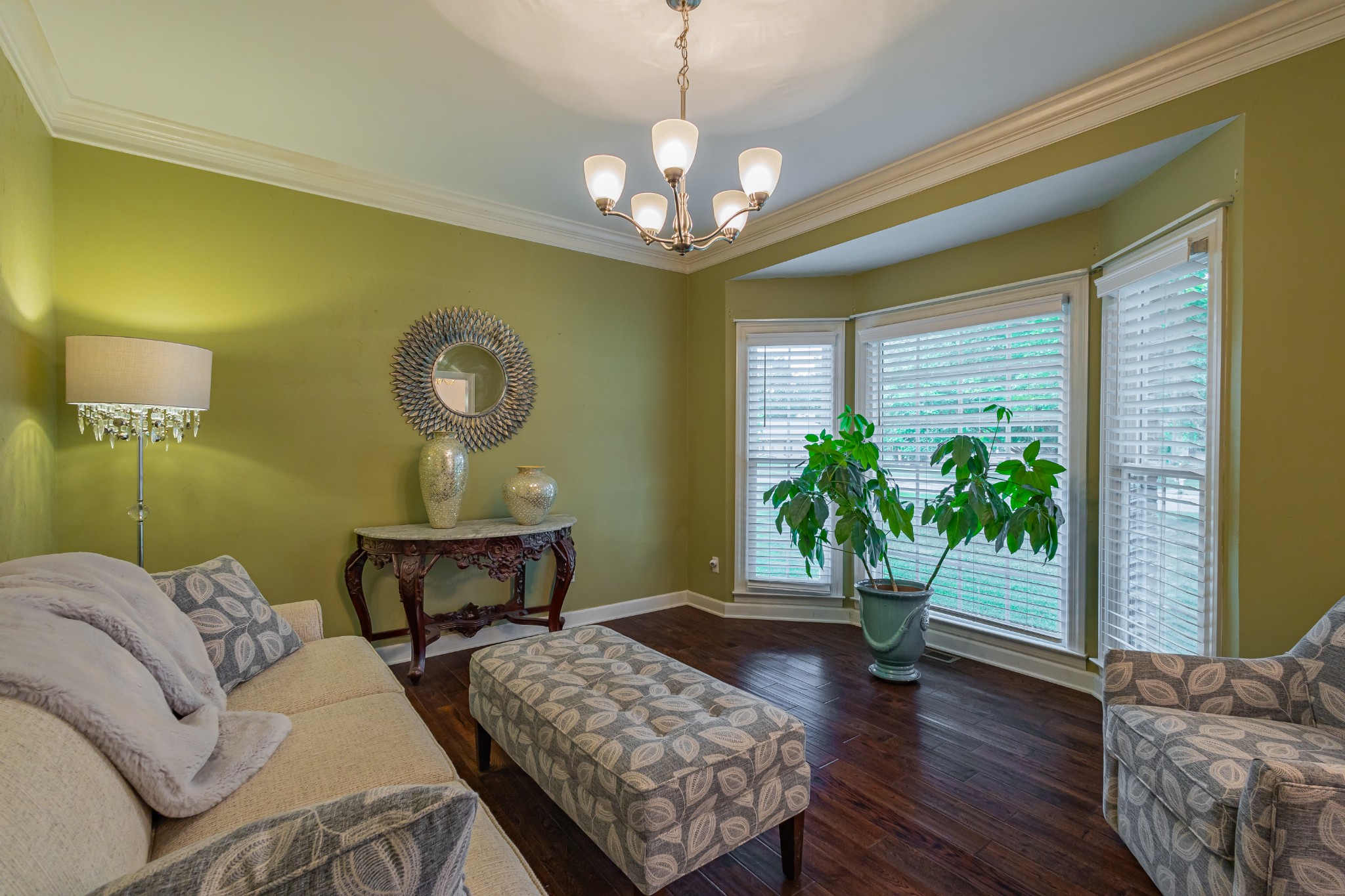 306 Amherst Dr