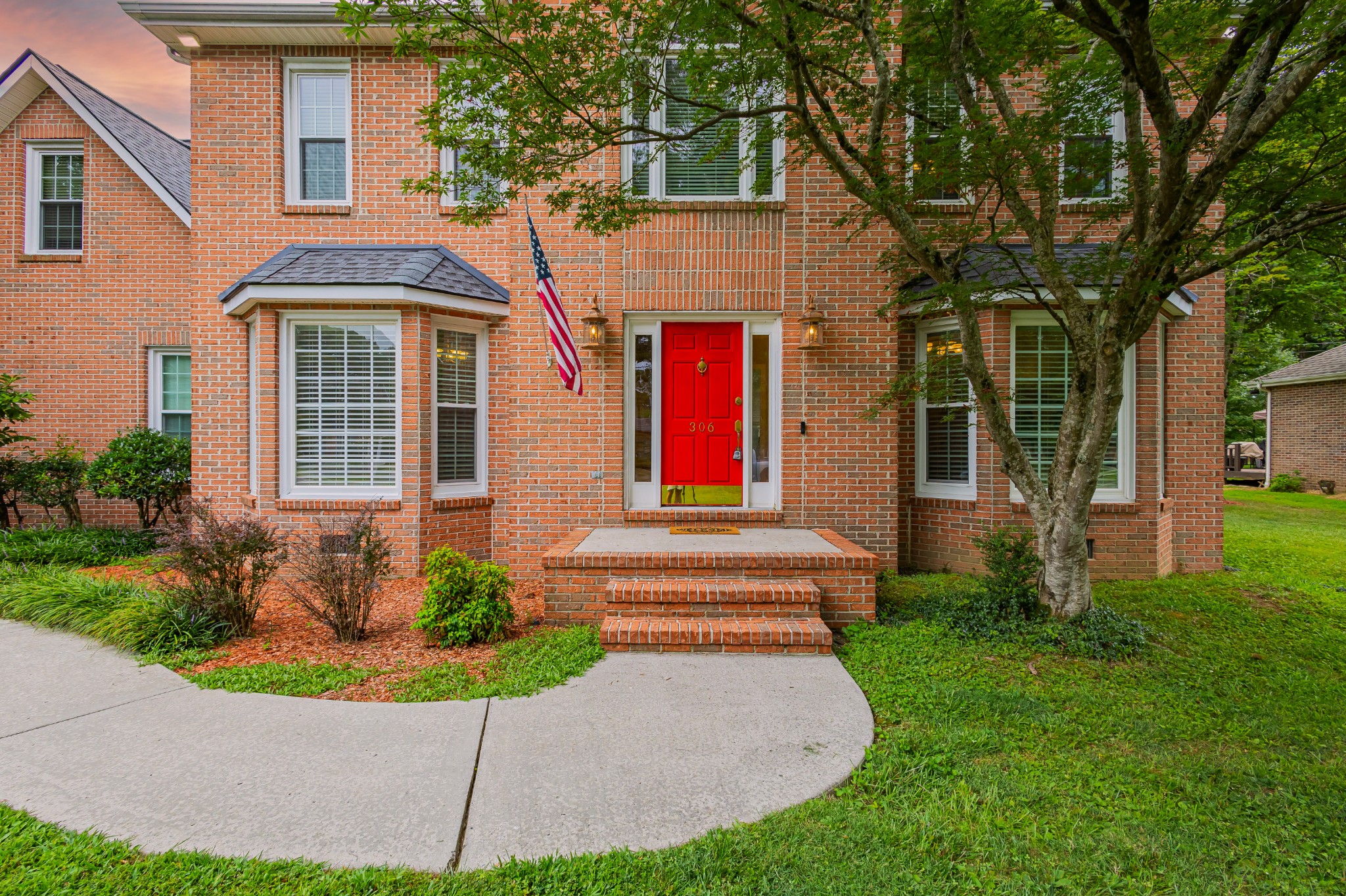 306 Amherst Dr