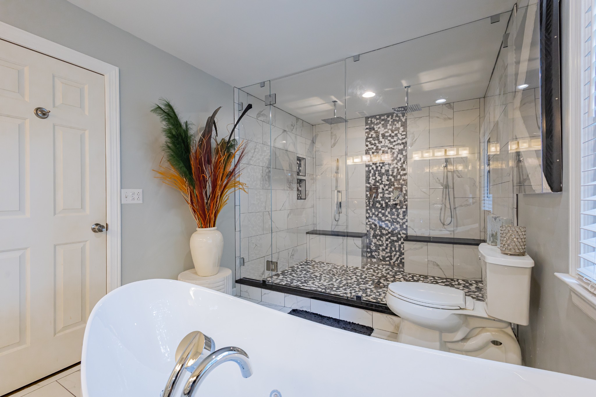 306 Amherst Dr