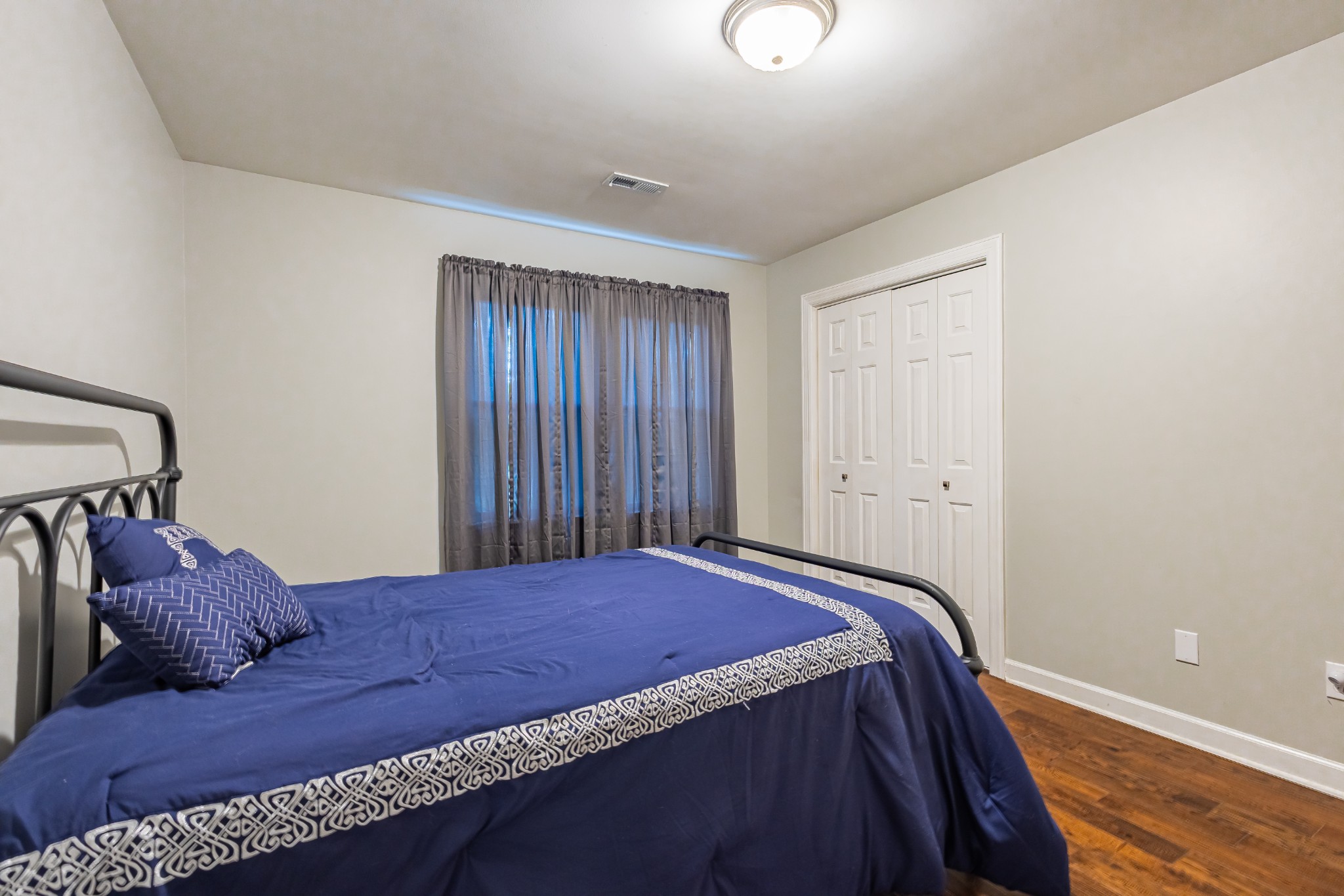 306 Amherst Dr