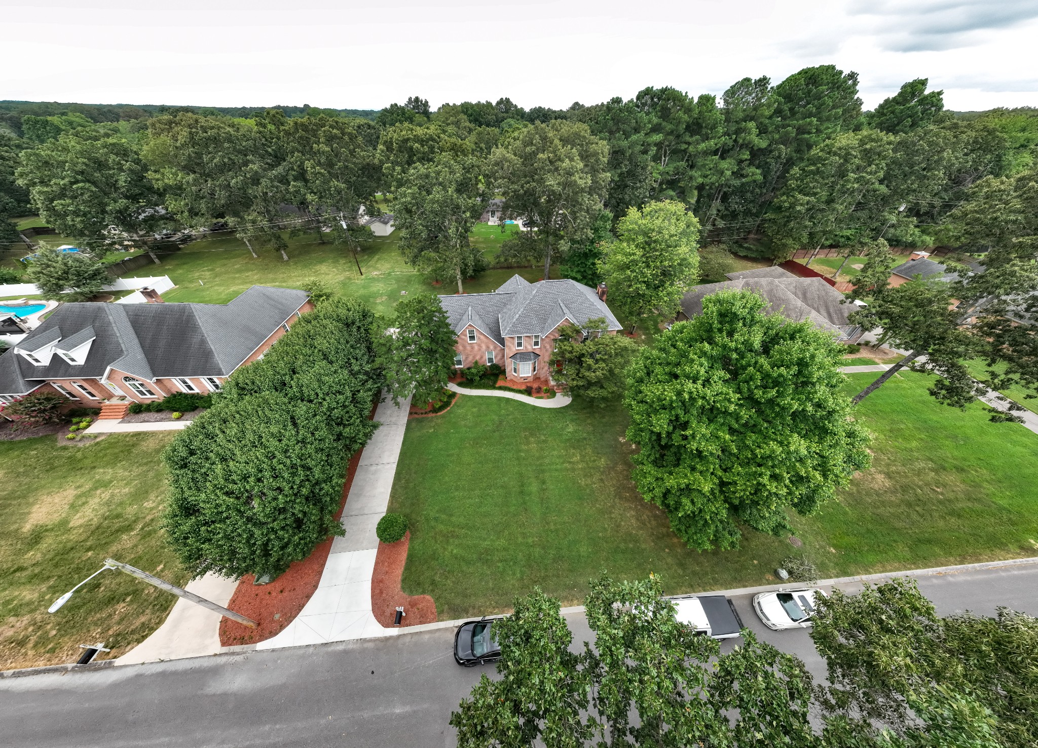 306 Amherst Dr