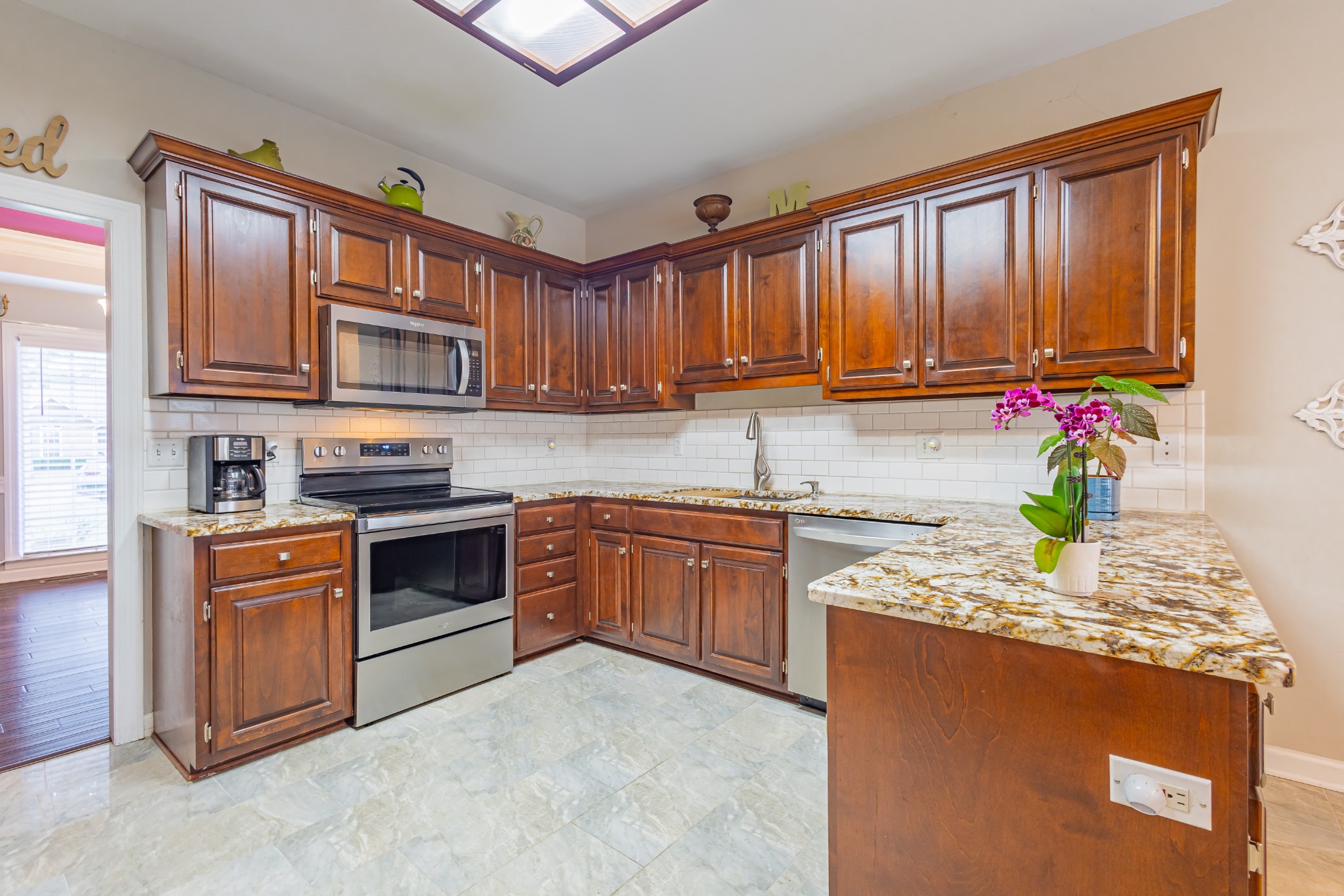 306 Amherst Dr