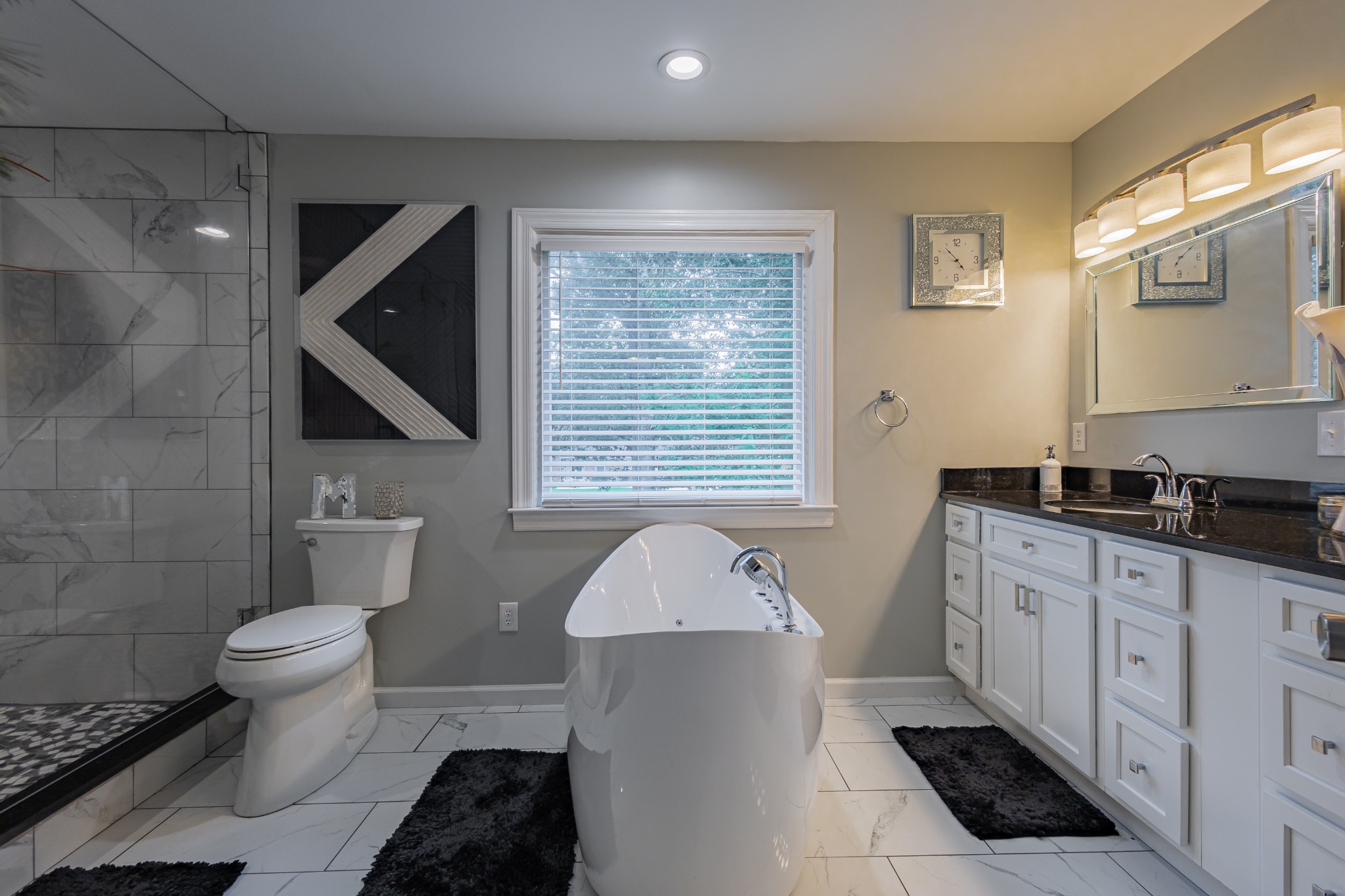 306 Amherst Dr