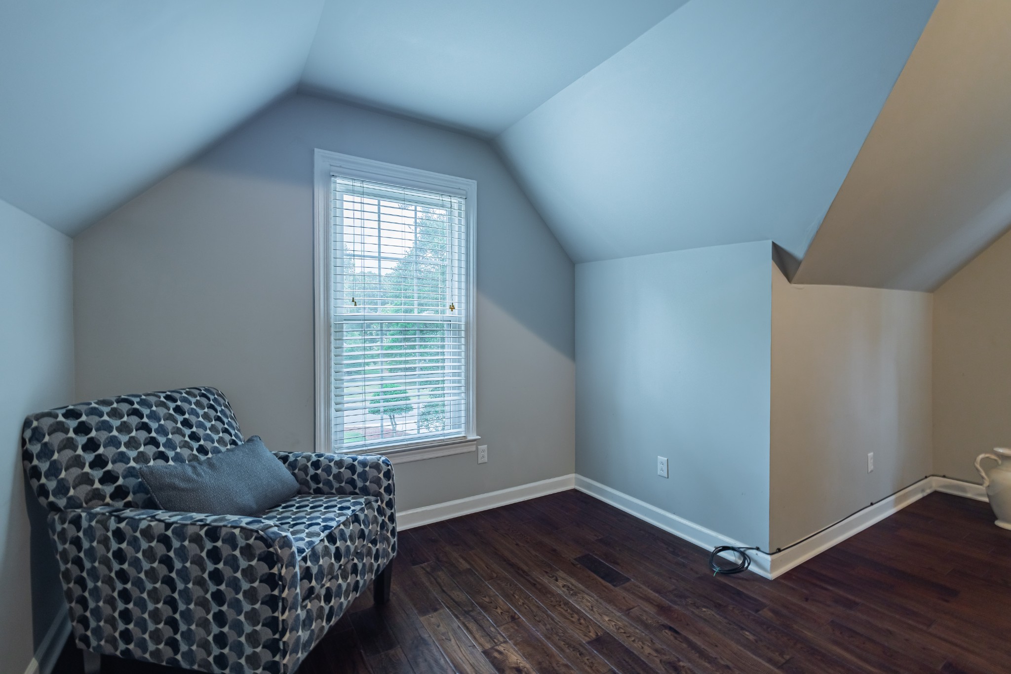 306 Amherst Dr