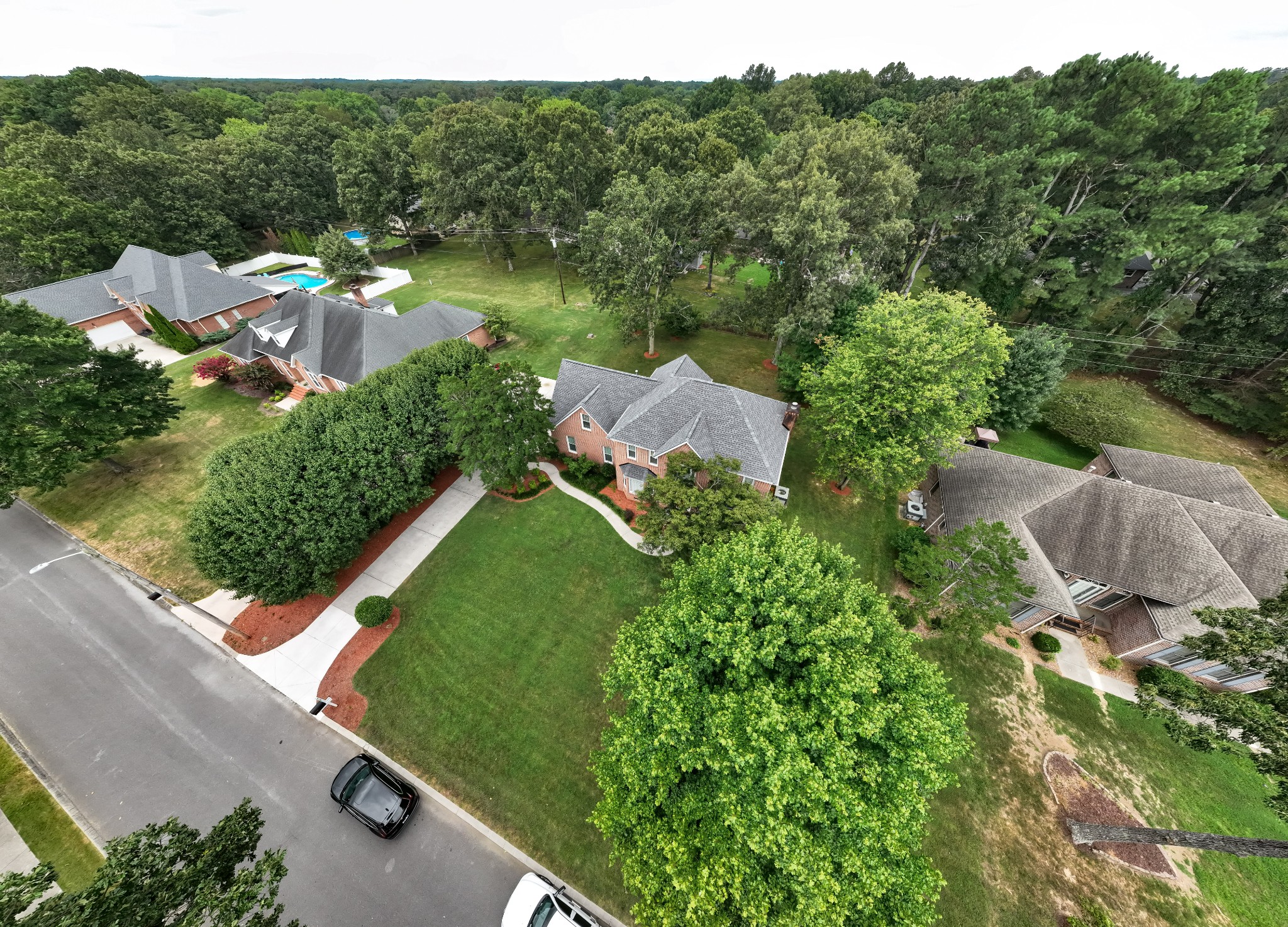 306 Amherst Dr