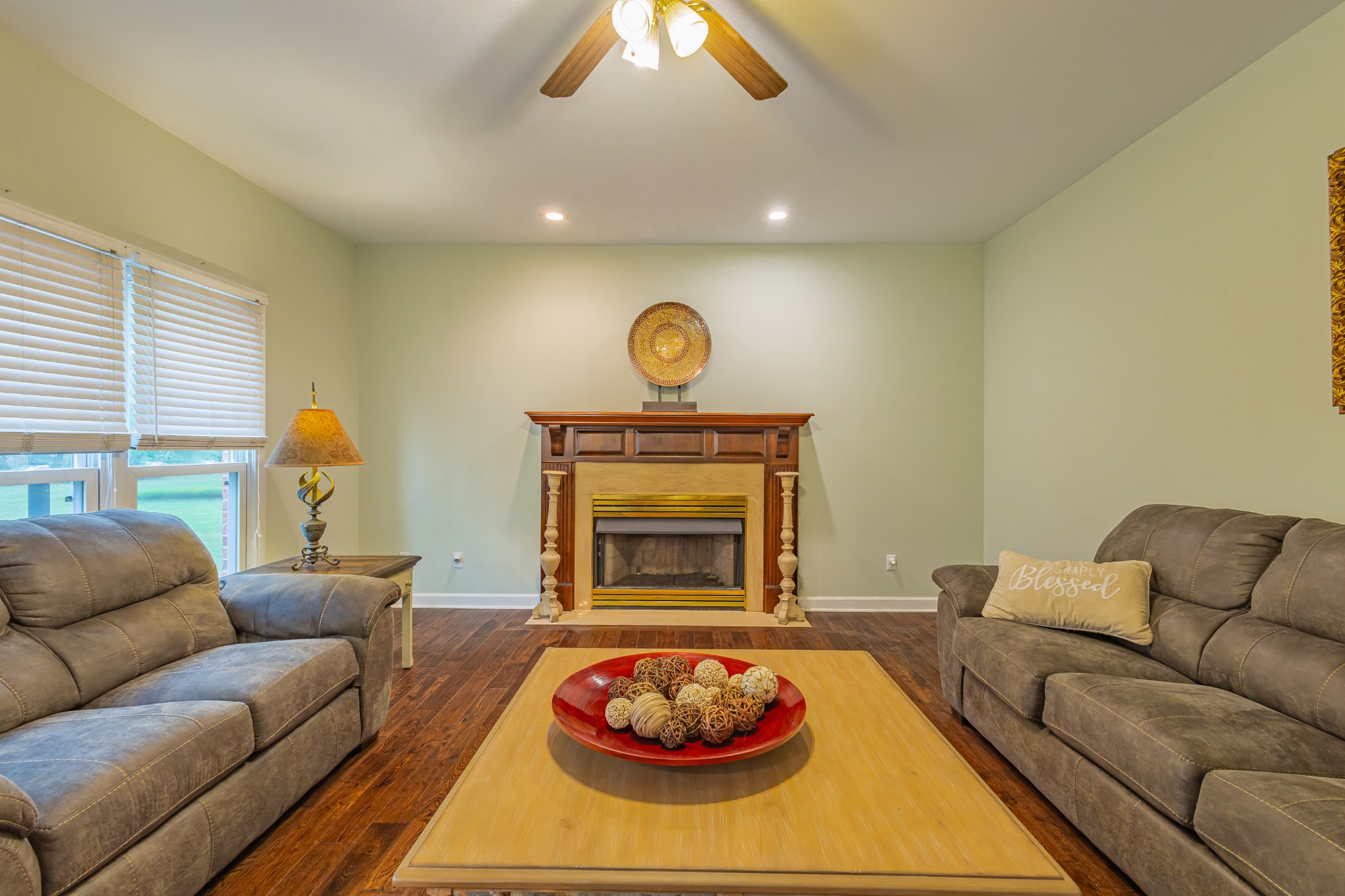 306 Amherst Dr