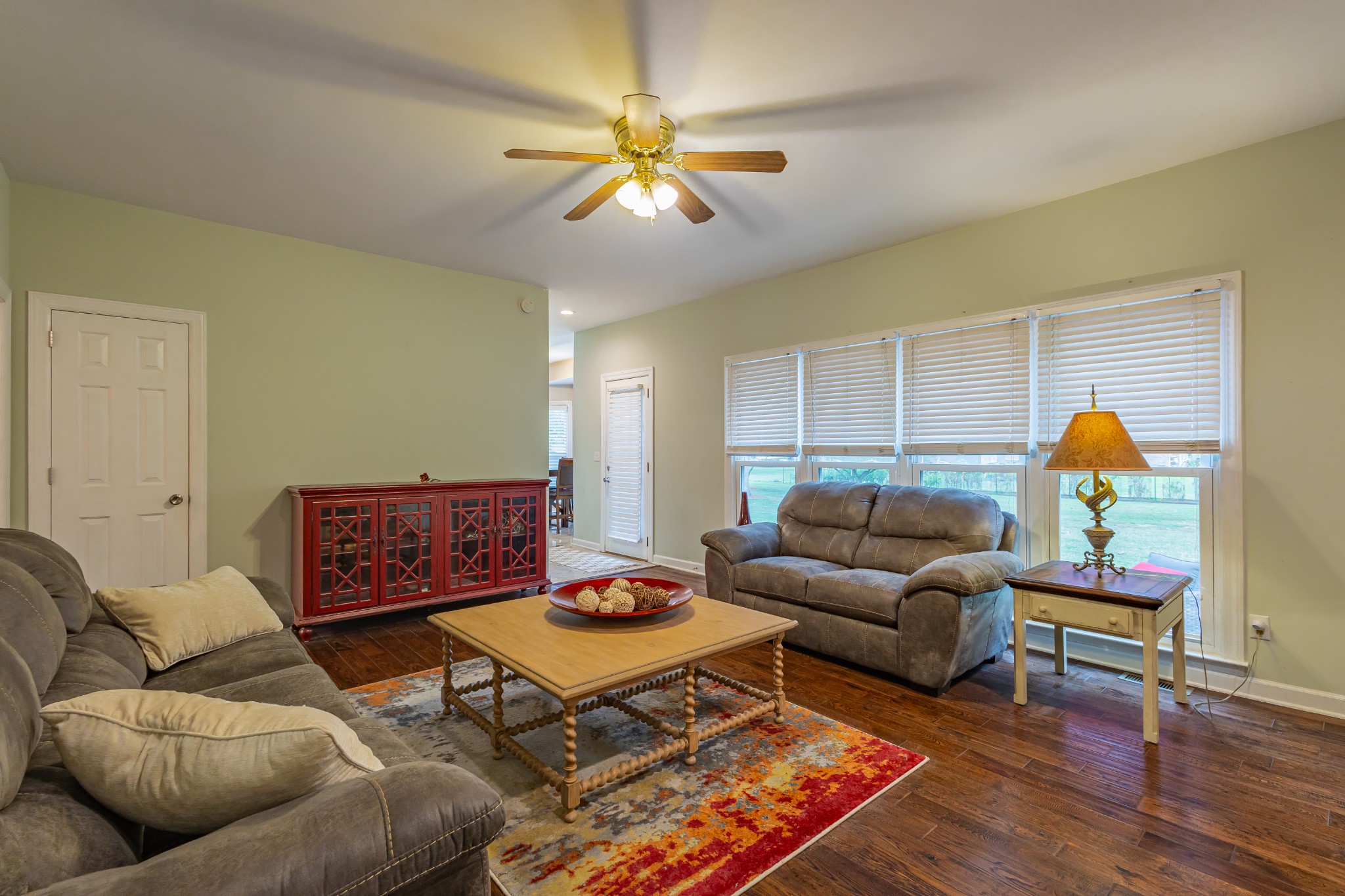 306 Amherst Dr
