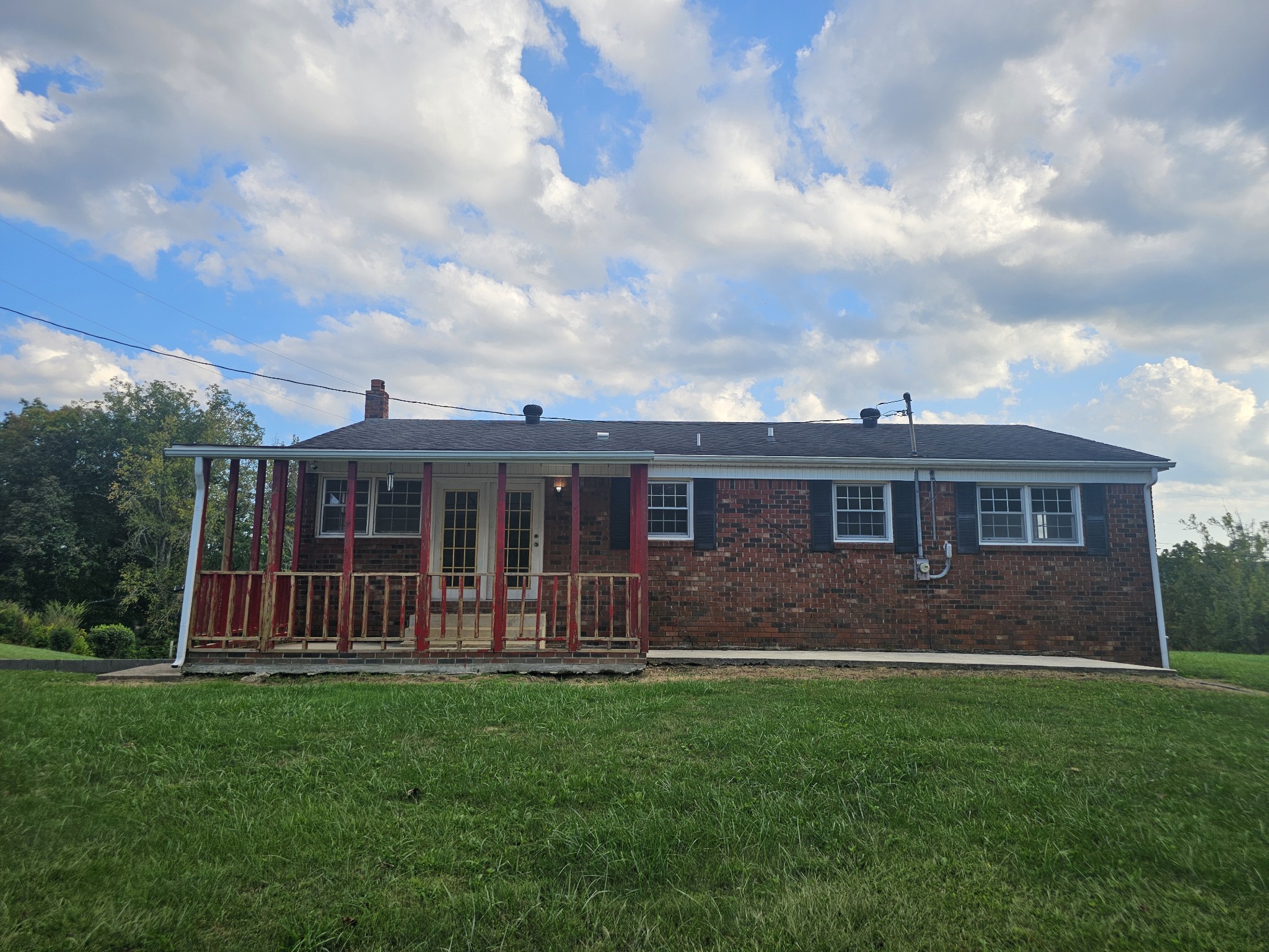1077 Rock Ave