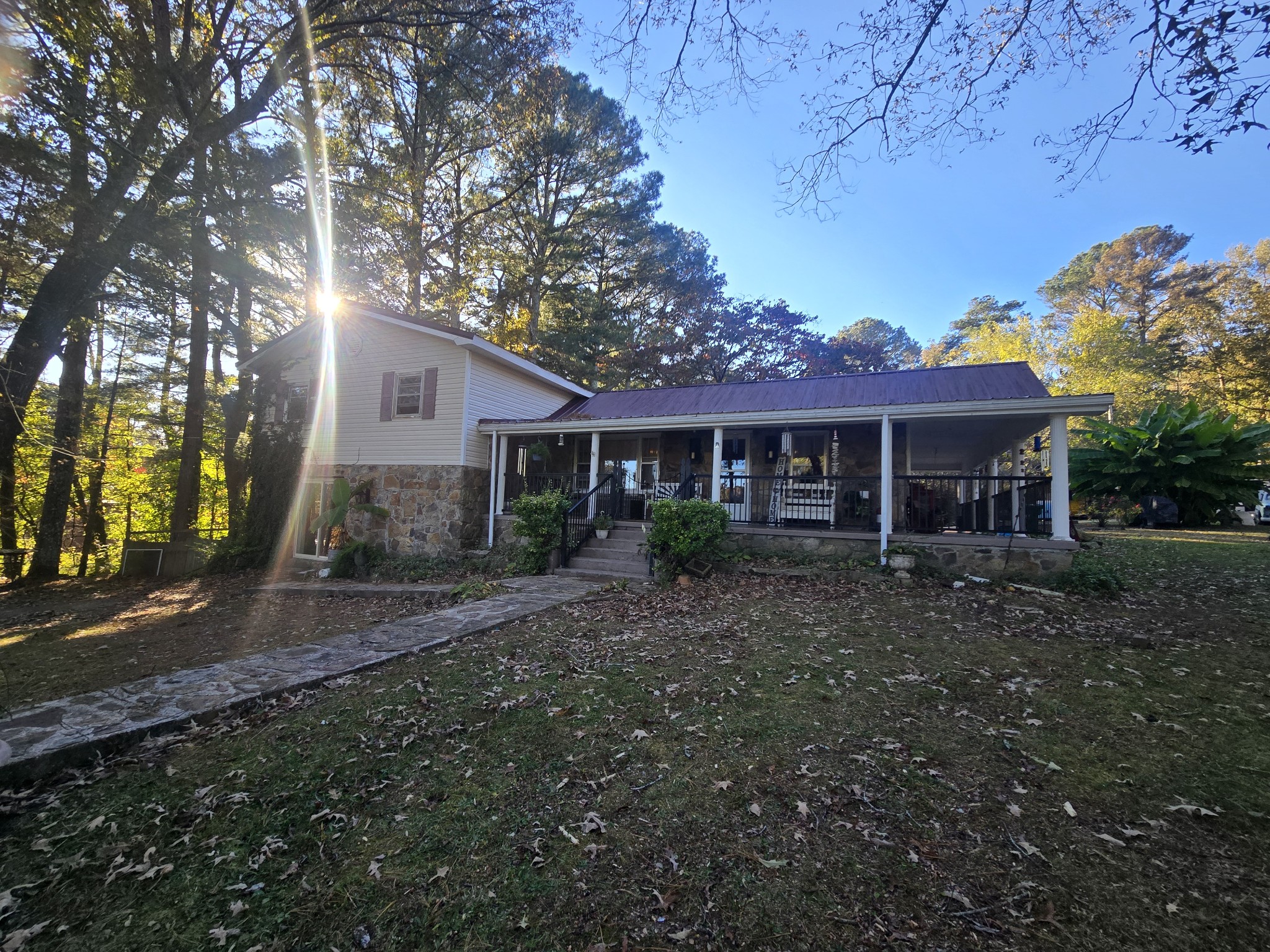 75 Travis St