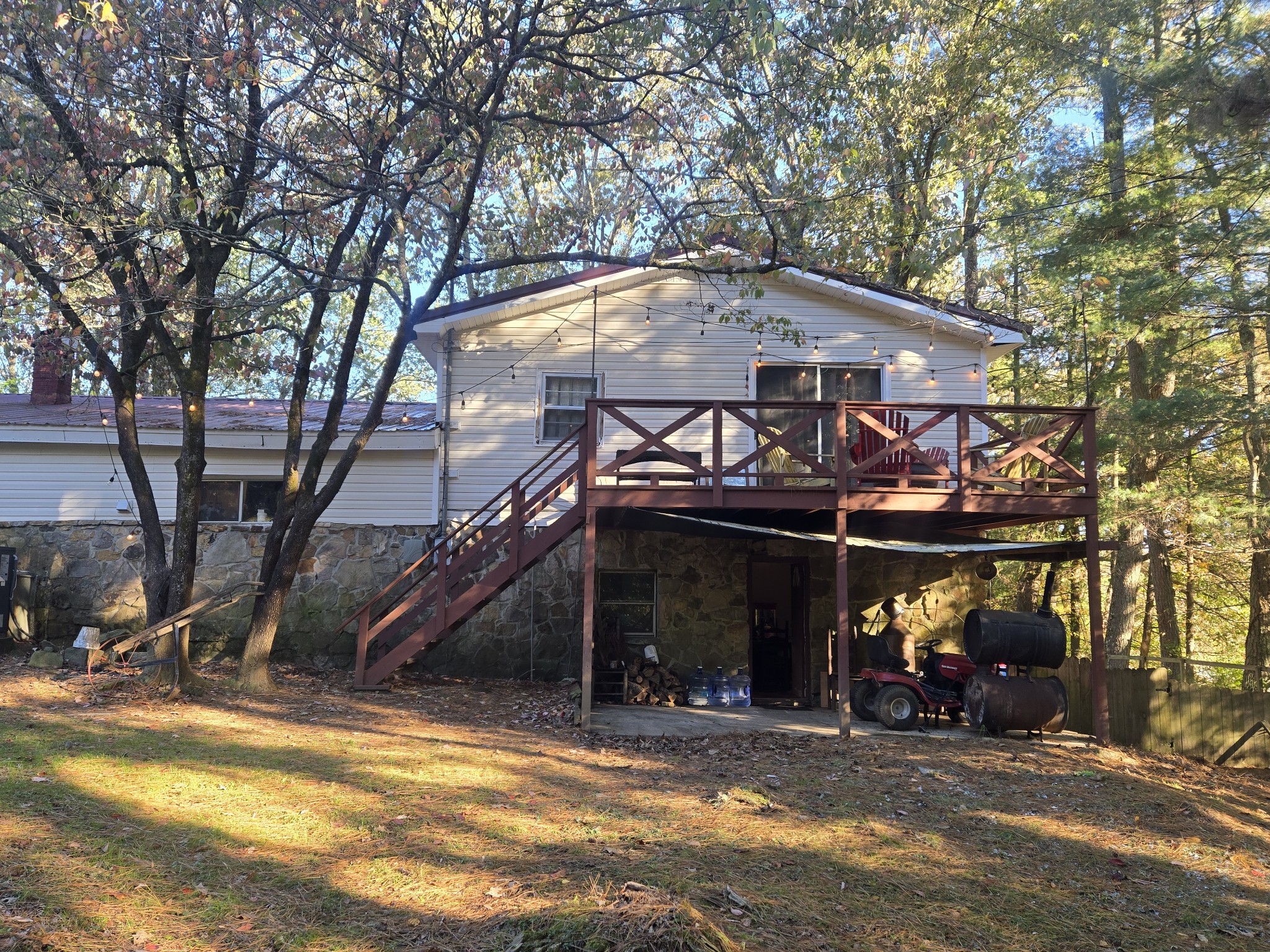 75 Travis St