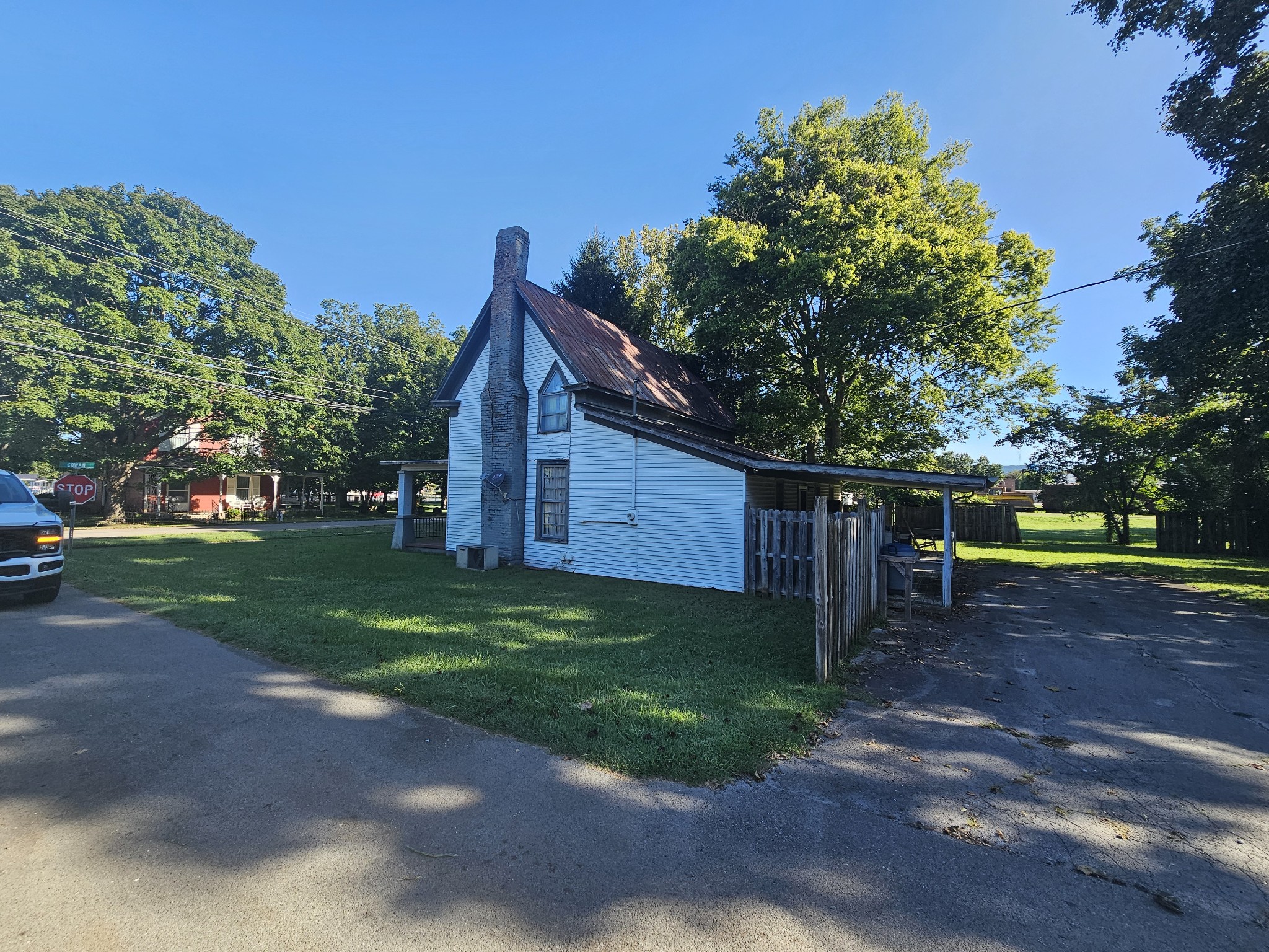 102 Cowan St, W
