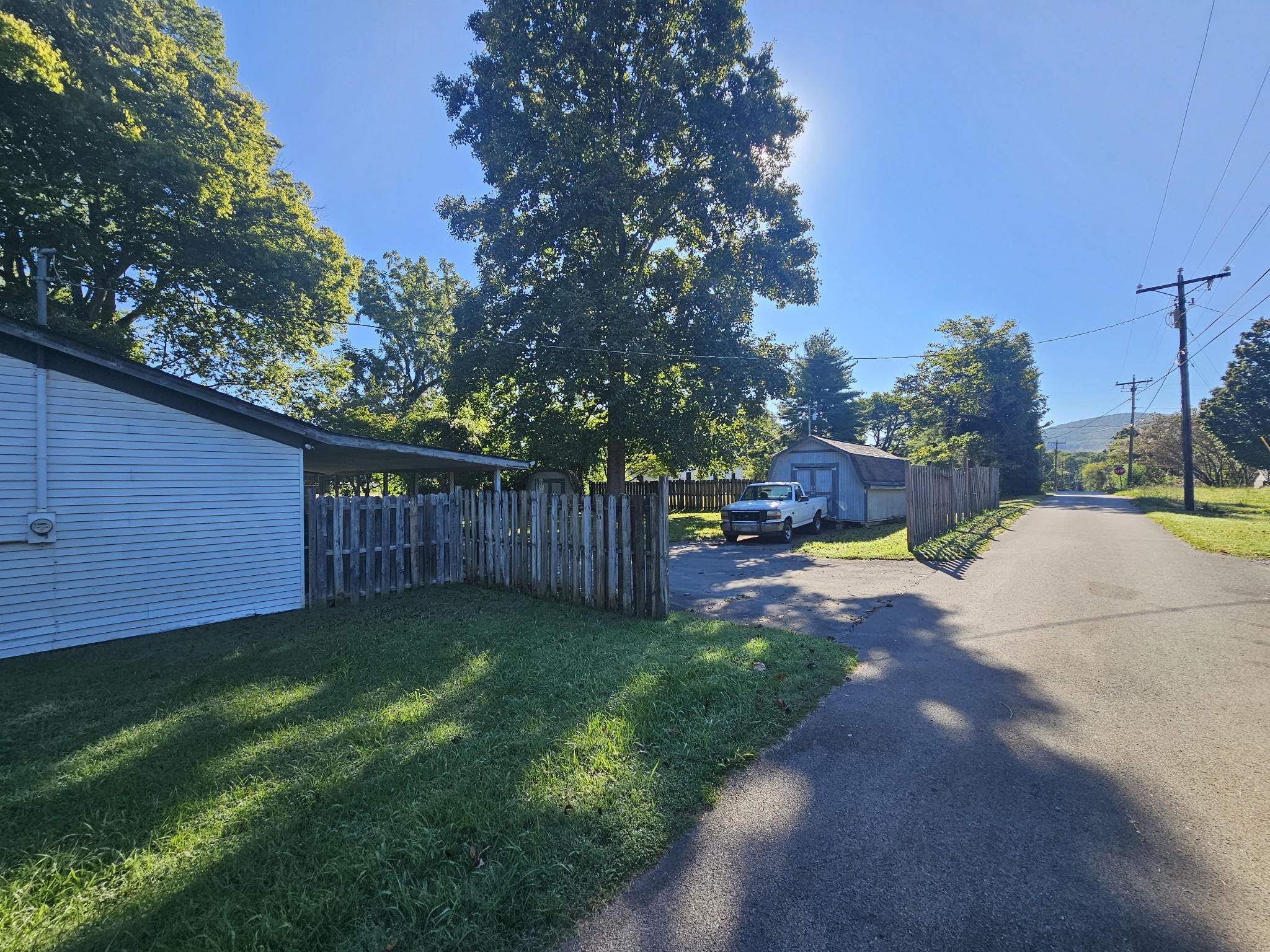 102 Cowan St, W