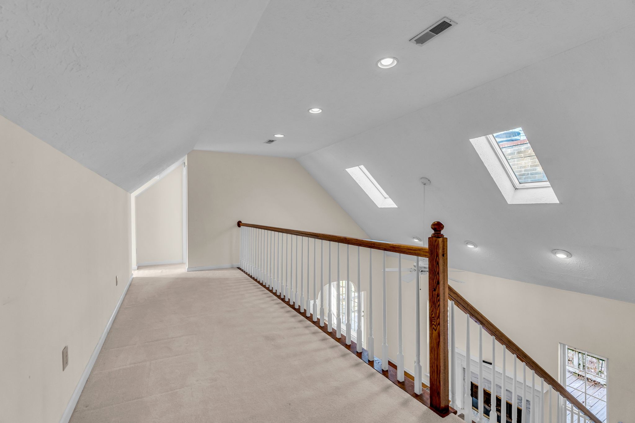 58 Crosspark Dr